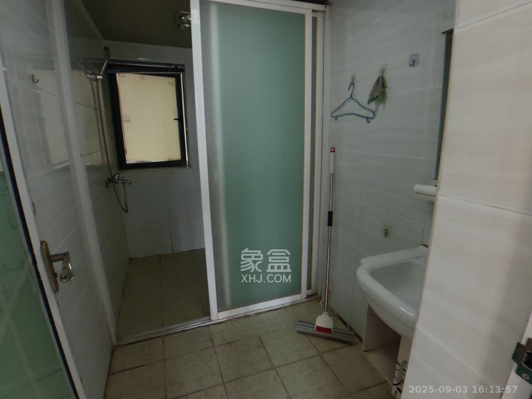 中建芙蓉嘉苑  3室2厅2卫   2200.00元/月室内图
