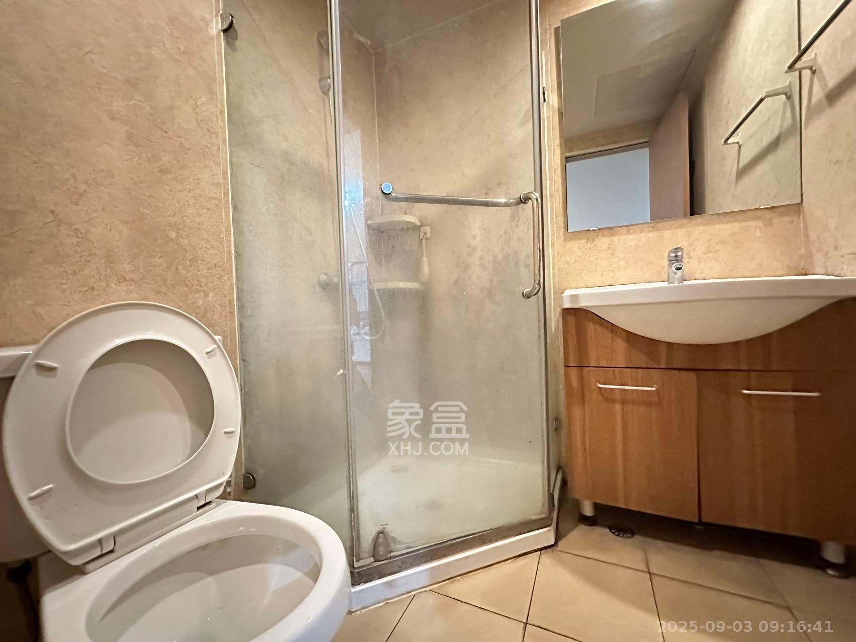 麓谷小镇 3室2厅2卫 2500.0元/月 麓谷小镇 3室2厅2卫 2500.0元/月室内图