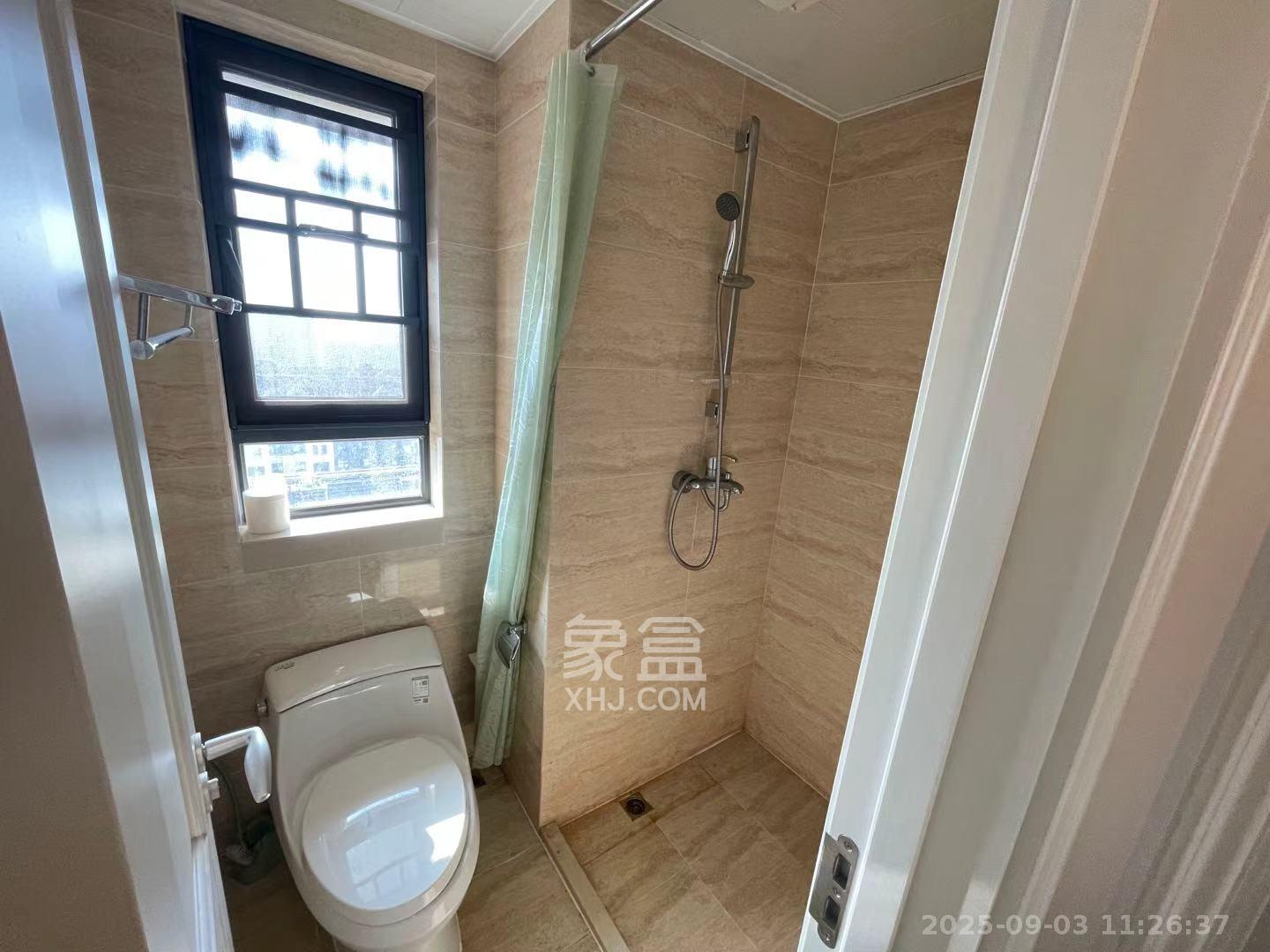 万科魅力之城观澜里 3室2厅2卫 2400.0元/月 万科魅力之城观澜里 3室2厅2卫 2400.0元/月室内图