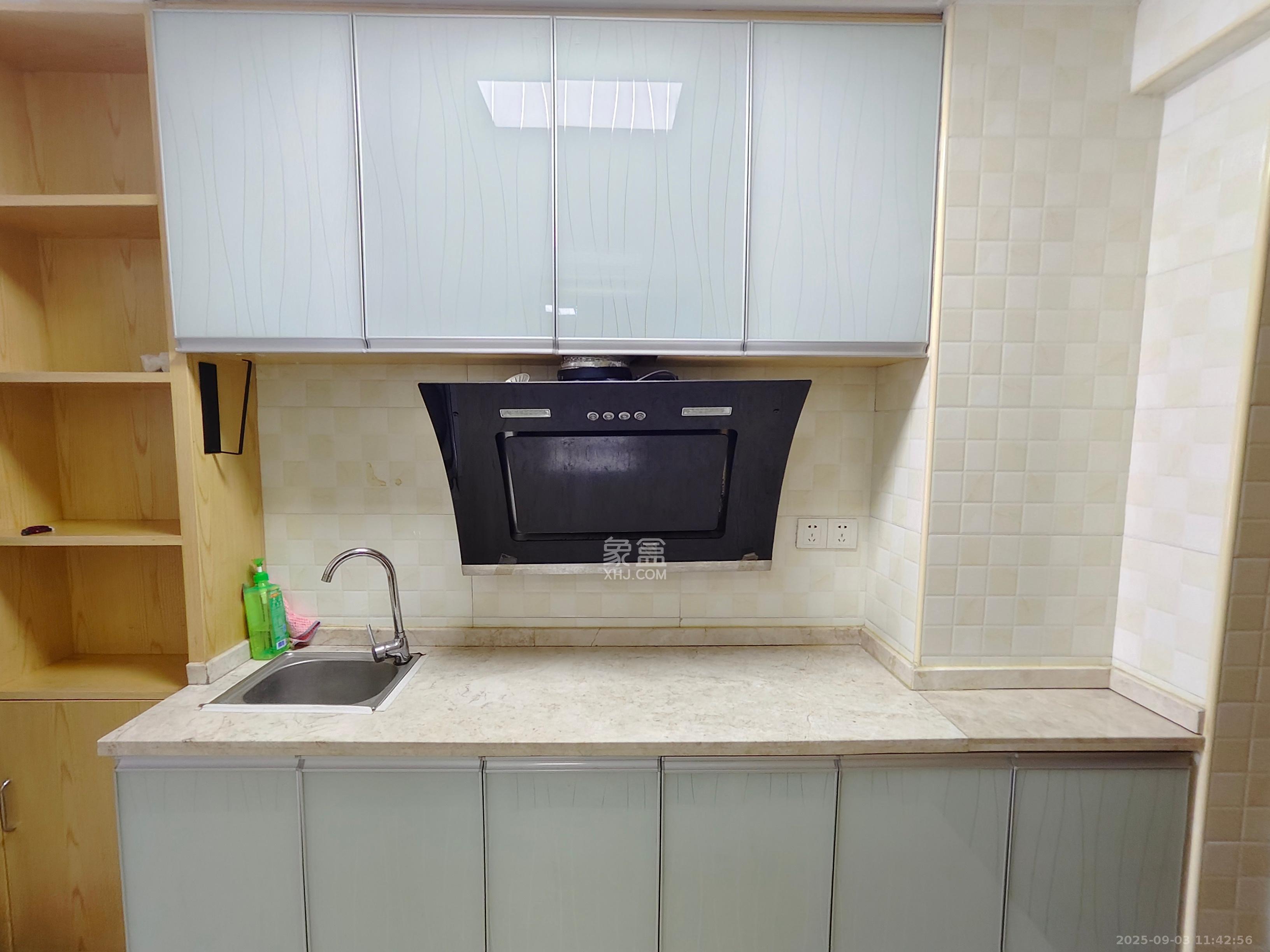 达美D6区  1室1厅1卫   1500.00元/月室内图