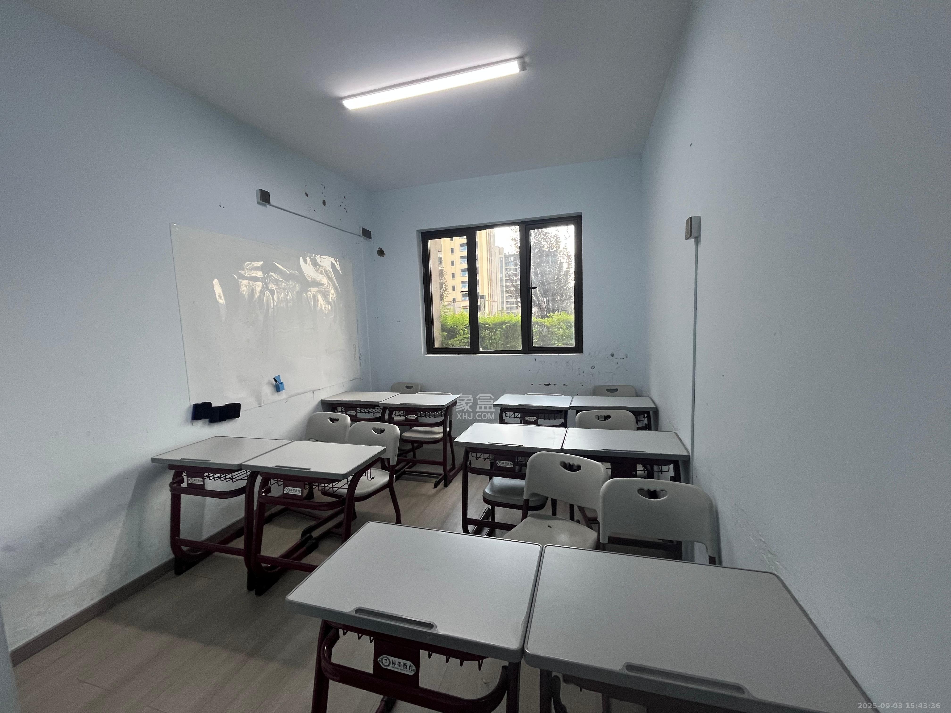 合能枫丹星悦  4室2厅2卫    1900.0元/月 合能枫丹星悦  4室2厅2卫    1900.0元/月室内图