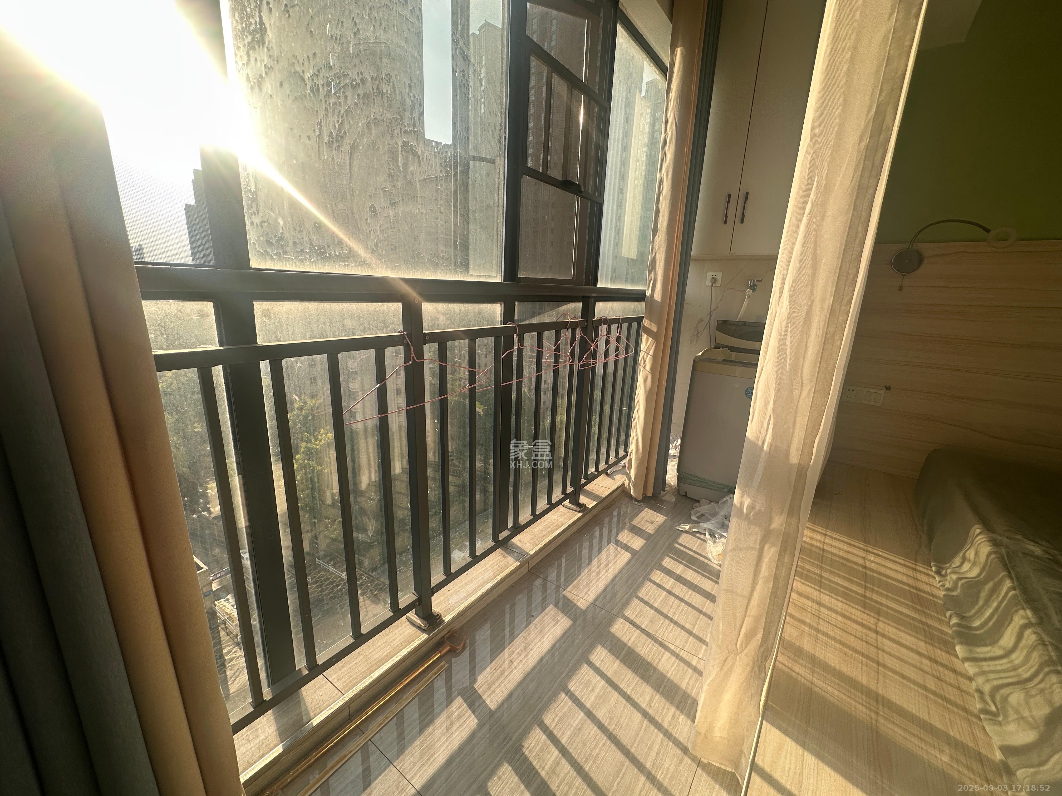 中交里城 1室1厅1卫 1600.0元/月 中交里城 1室1厅1卫 1600.0元/月室内图