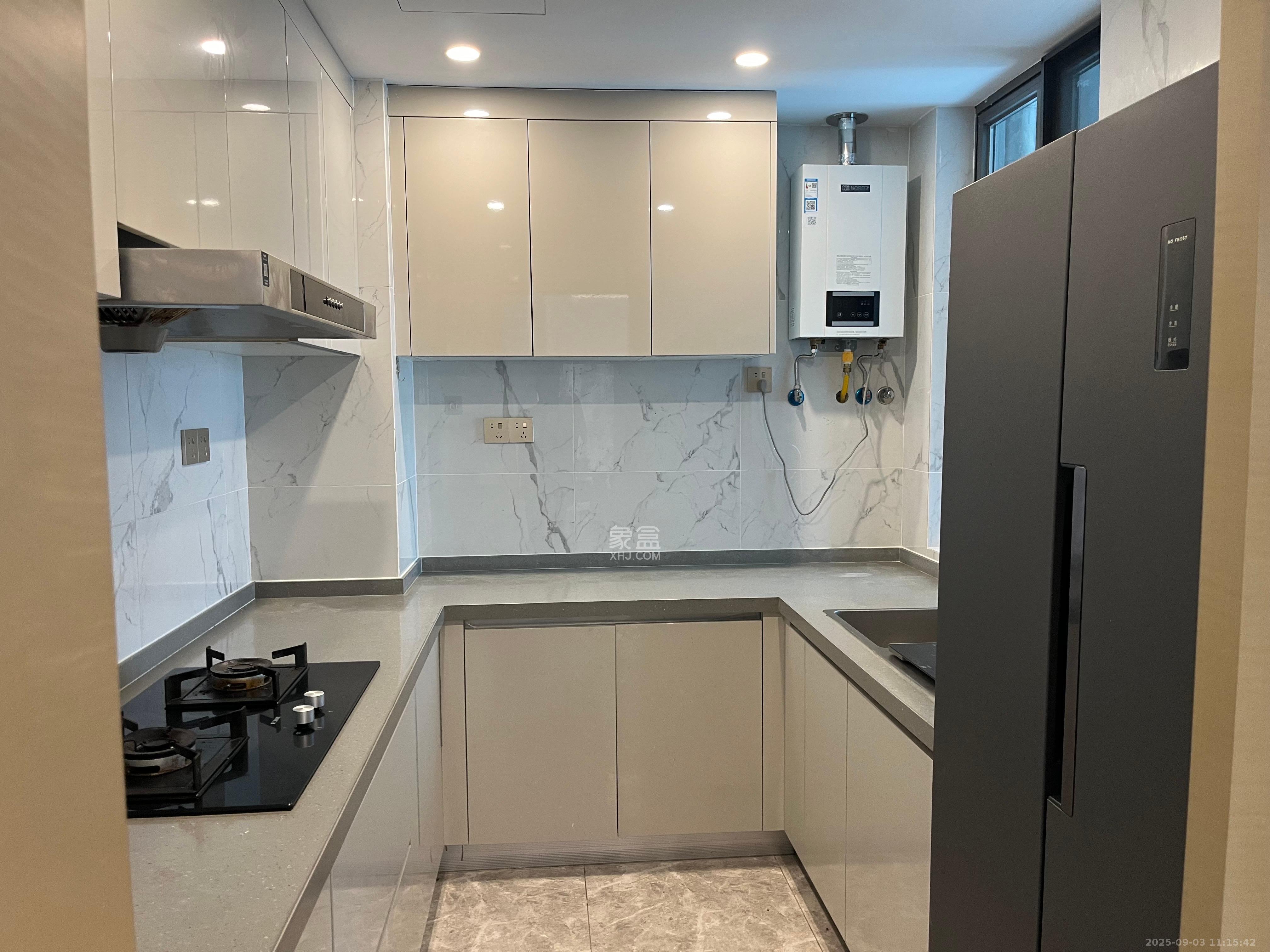 复地滨江金融中心 3室2厅2卫 4500.0元/月 复地滨江金融中心 3室2厅2卫 4500.0元/月室内图