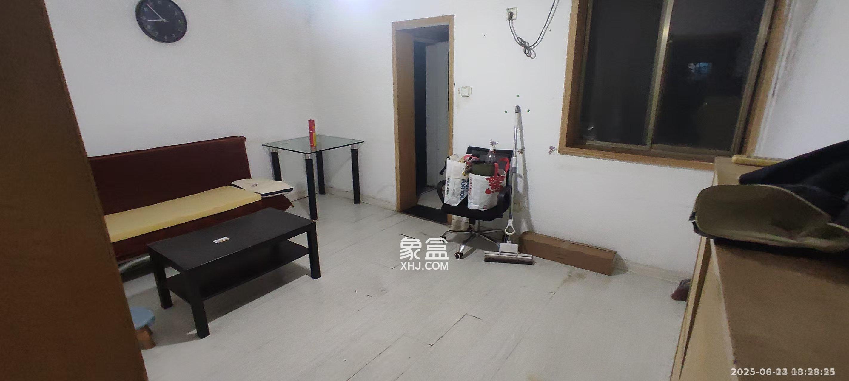 陈家湖小区  1室1厅1卫    1000.0元/月 陈家湖小区  1室1厅1卫    1000.0元/月室内图