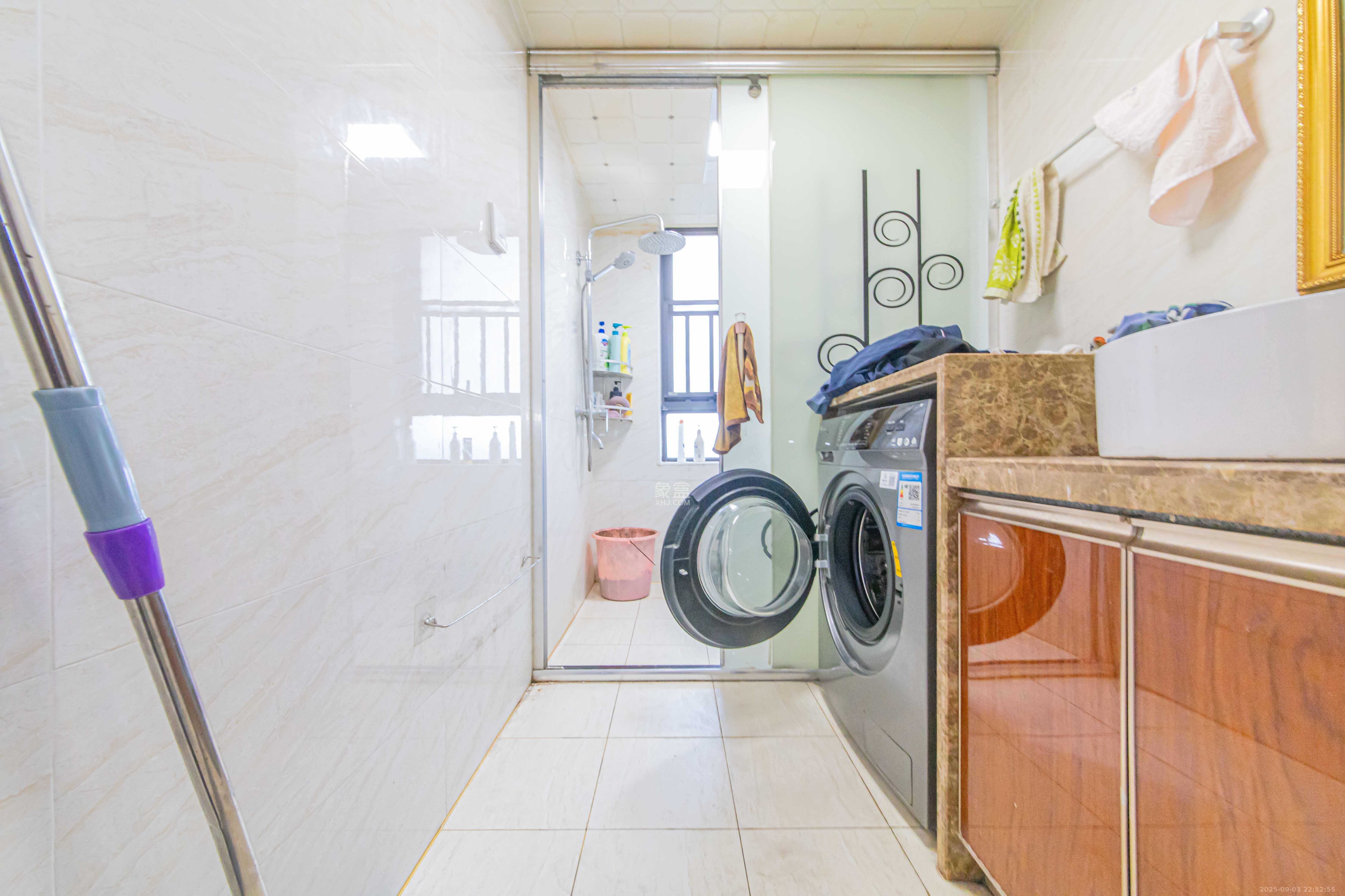 北辰中央公园B区  4室2厅1卫    112.0万卫生间