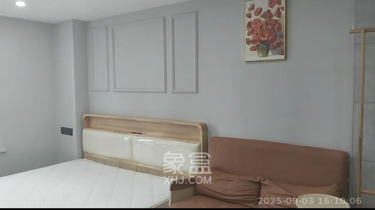 龙湖新壹城  1室1厅1卫   1400.00元/月