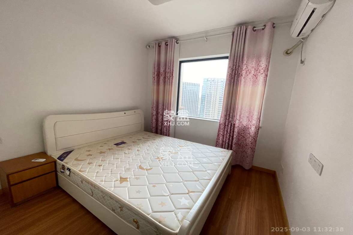 中南红领邦(红星嘉和苑)  3室2厅2卫    2400.0元/月 中南红领邦(红星嘉和苑)  3室2厅2卫    2400.0元/月室内图