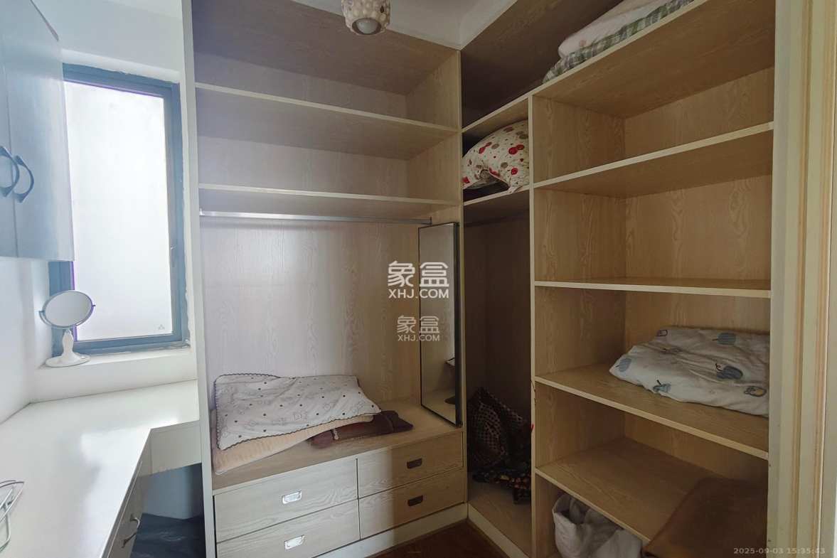 九华新城 3室2厅1卫 1500.0元/月 九华新城 3室2厅1卫 1500.0元/月室内图