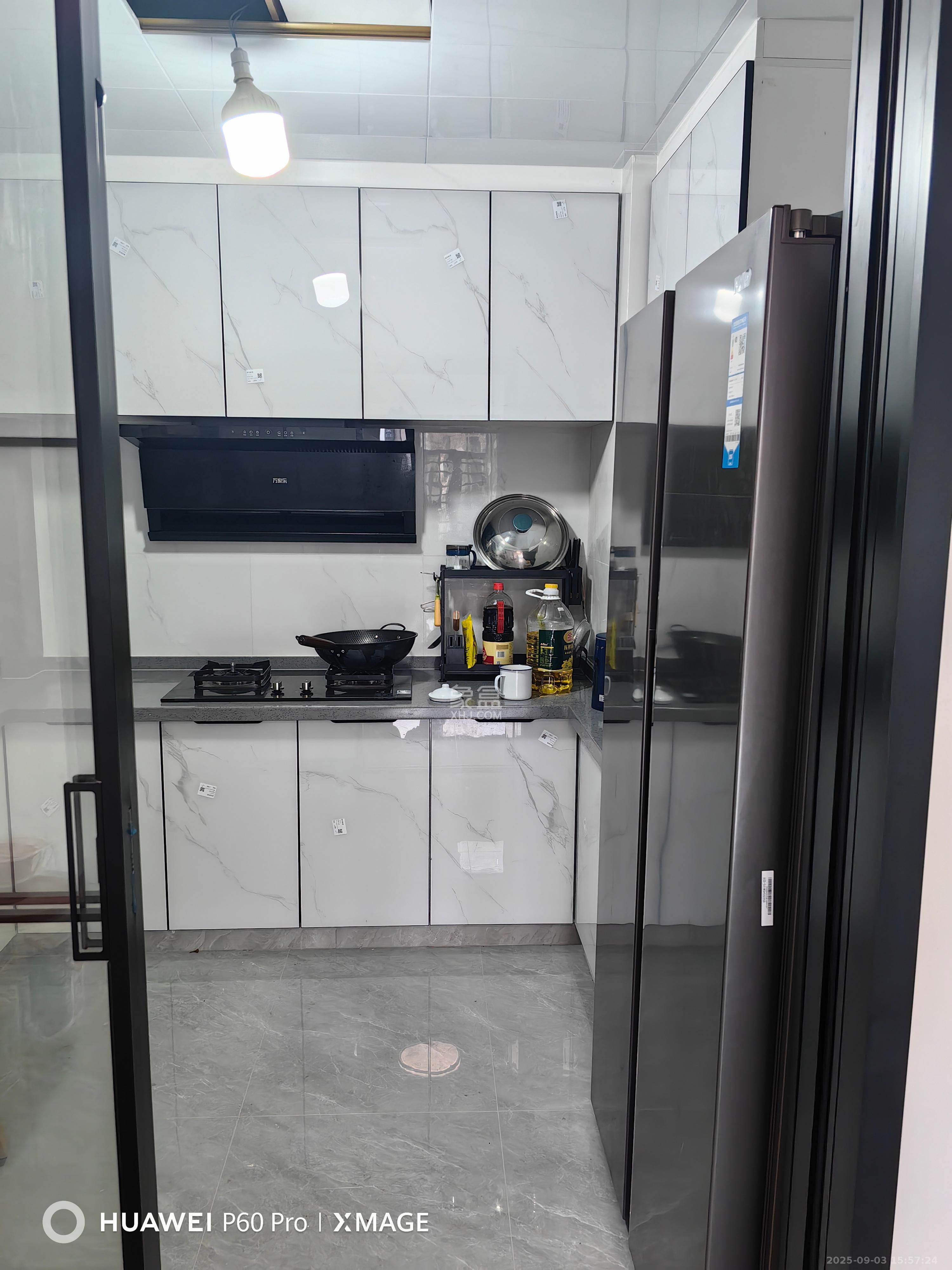 大汉汉府一期  3室2厅1卫    1800.0元/月室内图