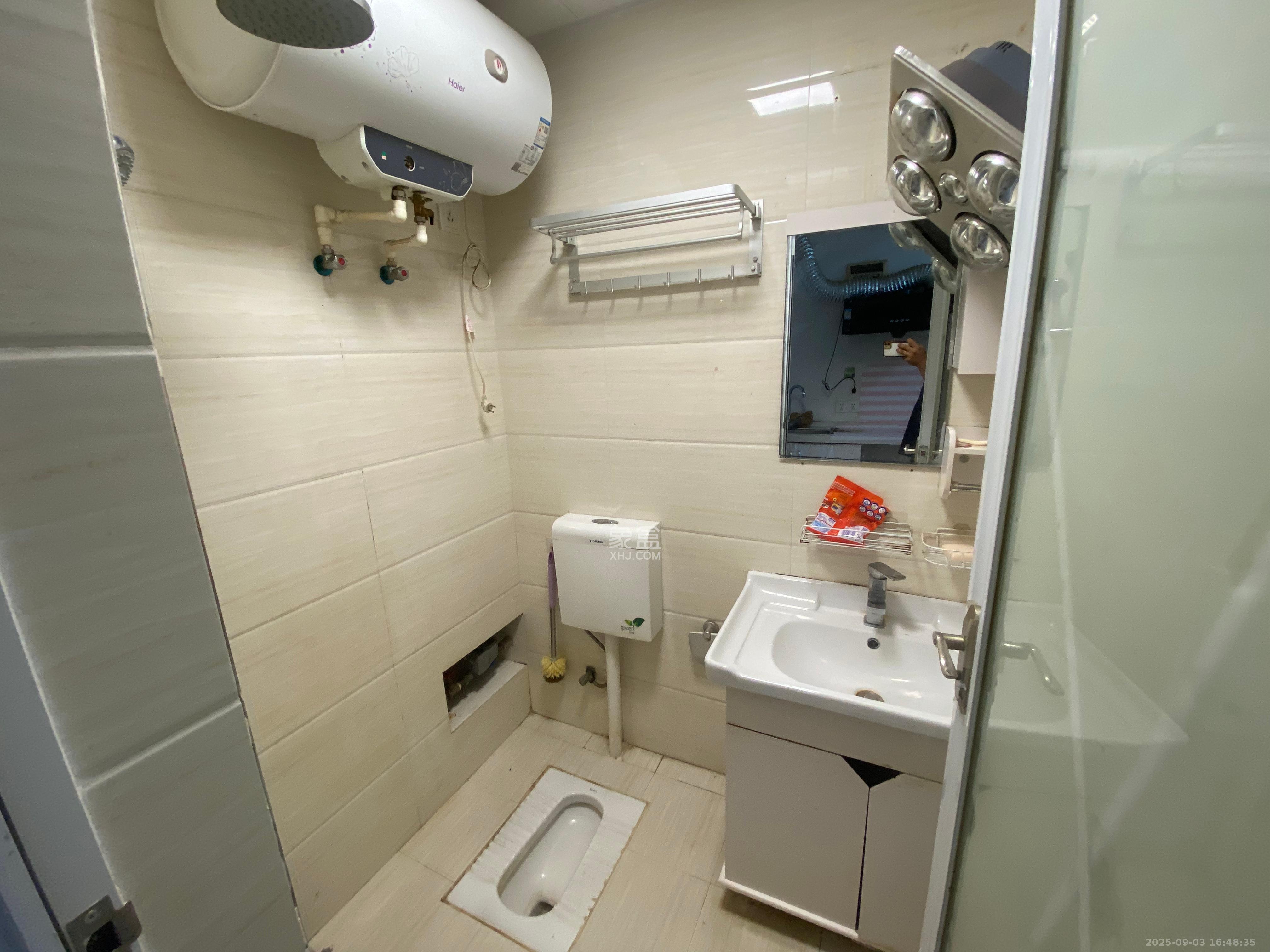 塞纳公馆 1室1厅1卫 1100.00元/月 塞纳公馆 1室1厅1卫 1100.00元/月室内图