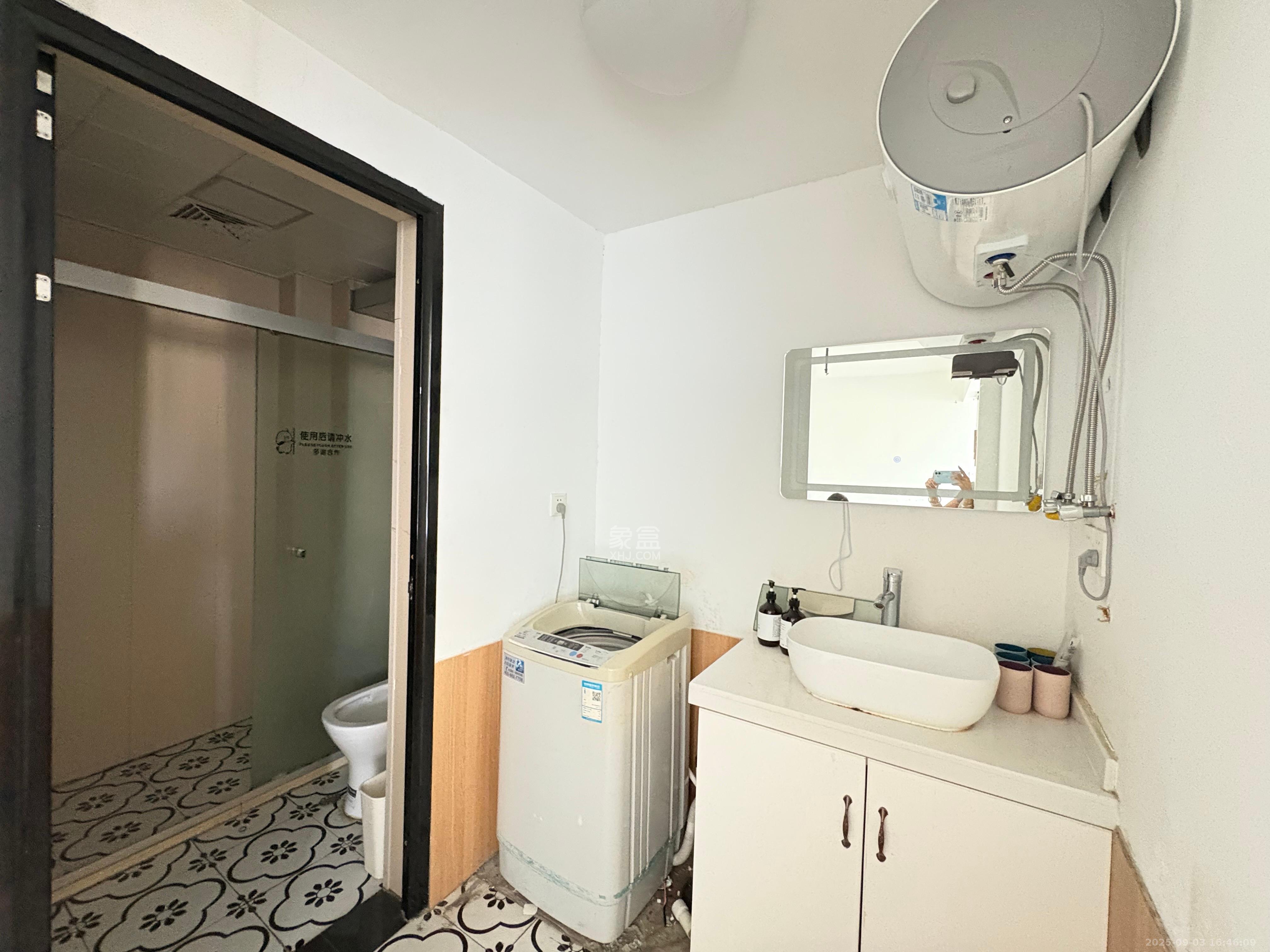 新青年公寓  2室1厅1卫    2000.0元/月室内图