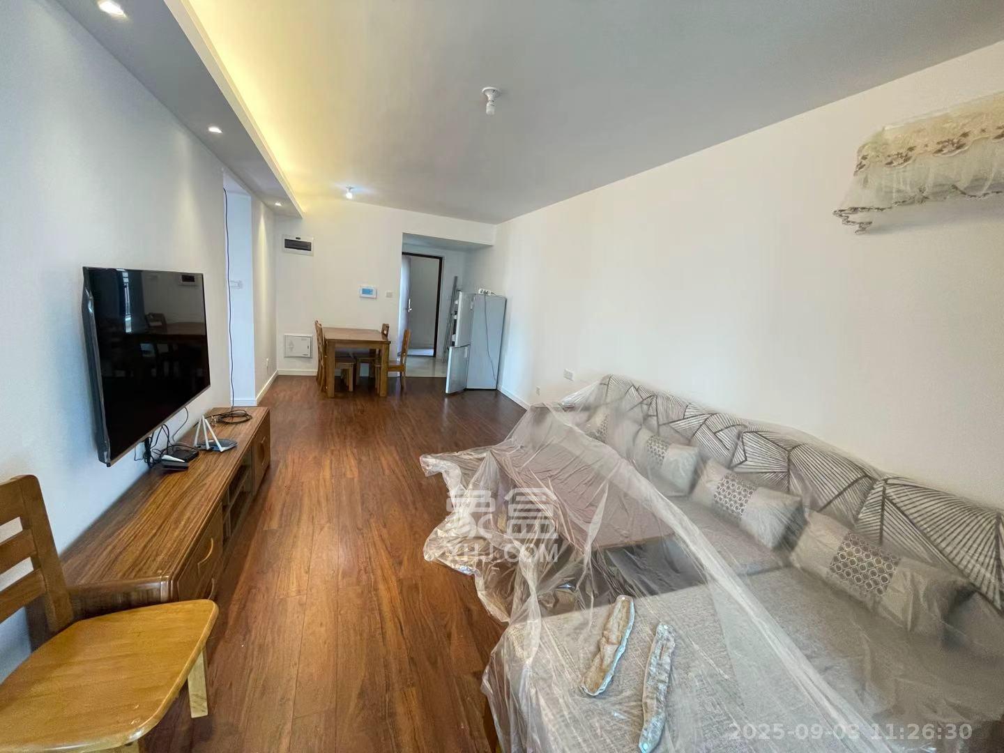 万科魅力之城观澜里 3室2厅2卫 2400.0元/月 万科魅力之城观澜里 3室2厅2卫 2400.0元/月室内图