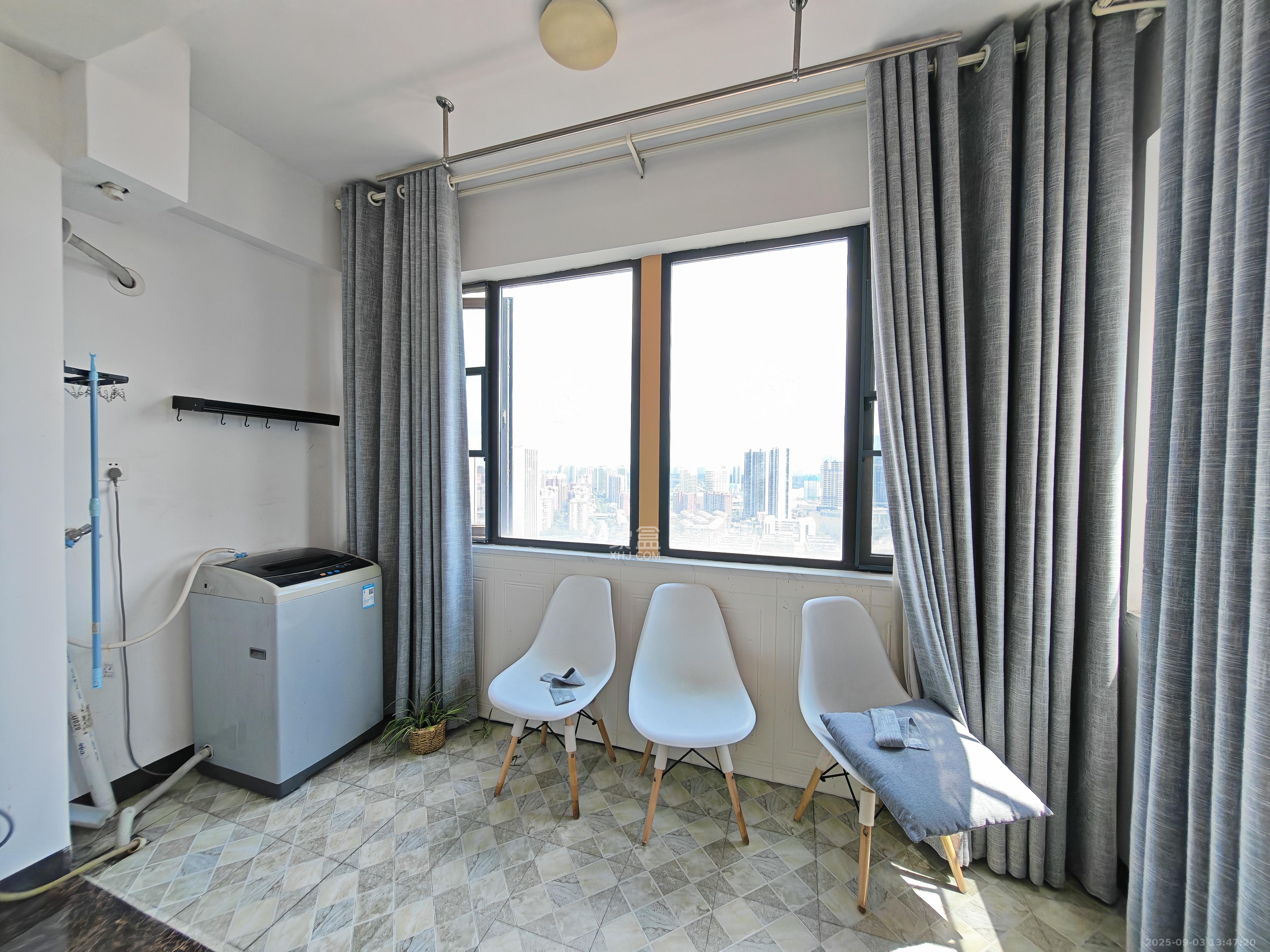 正旺国际铭城(正旺U公馆)  1室2厅1卫    2200.0元/月 正旺国际铭城(正旺U公馆)  1室2厅1卫    2200.0元/月室内图