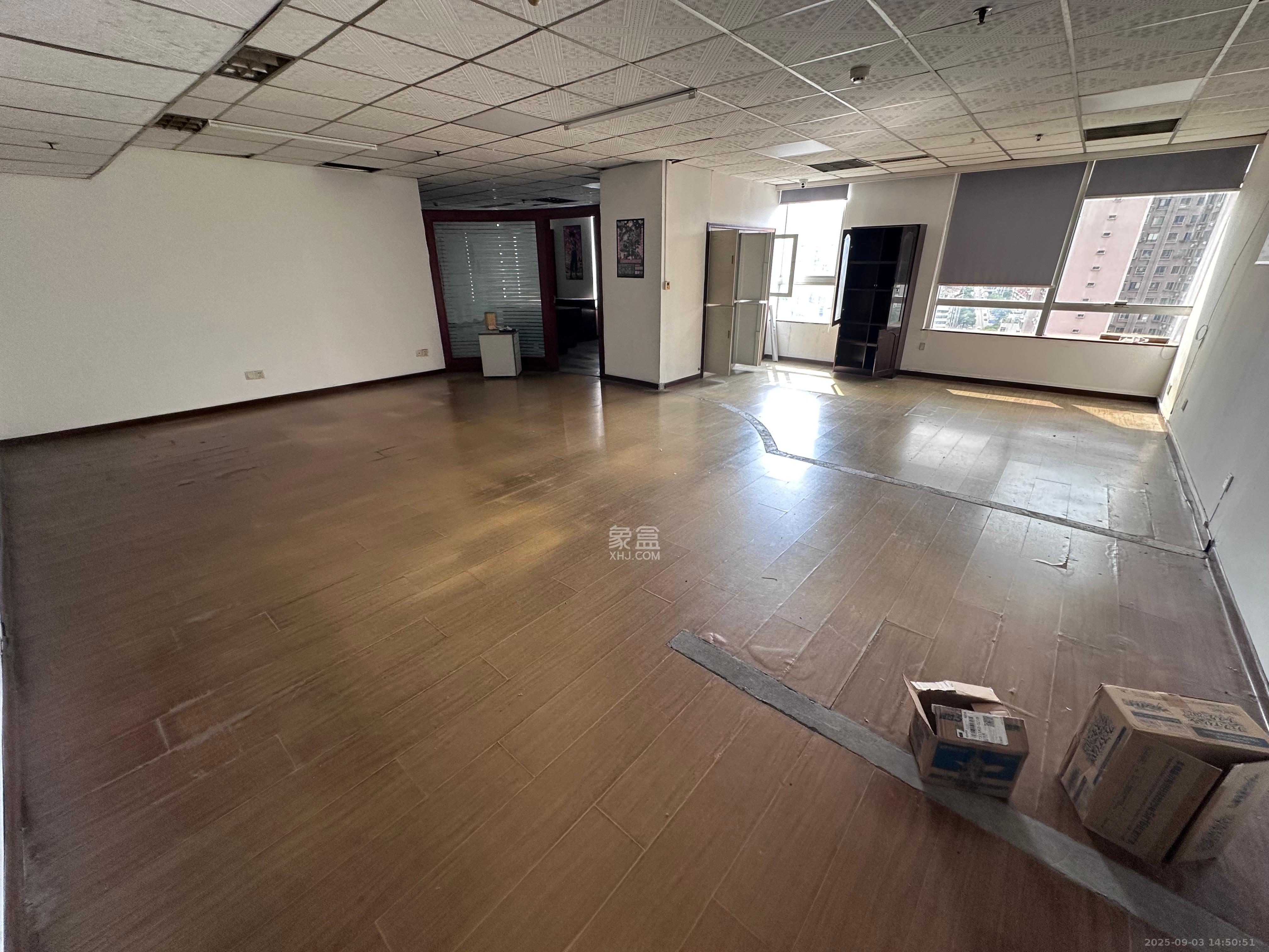 华侨大厦   150.0㎡      3000.0元/月室内图