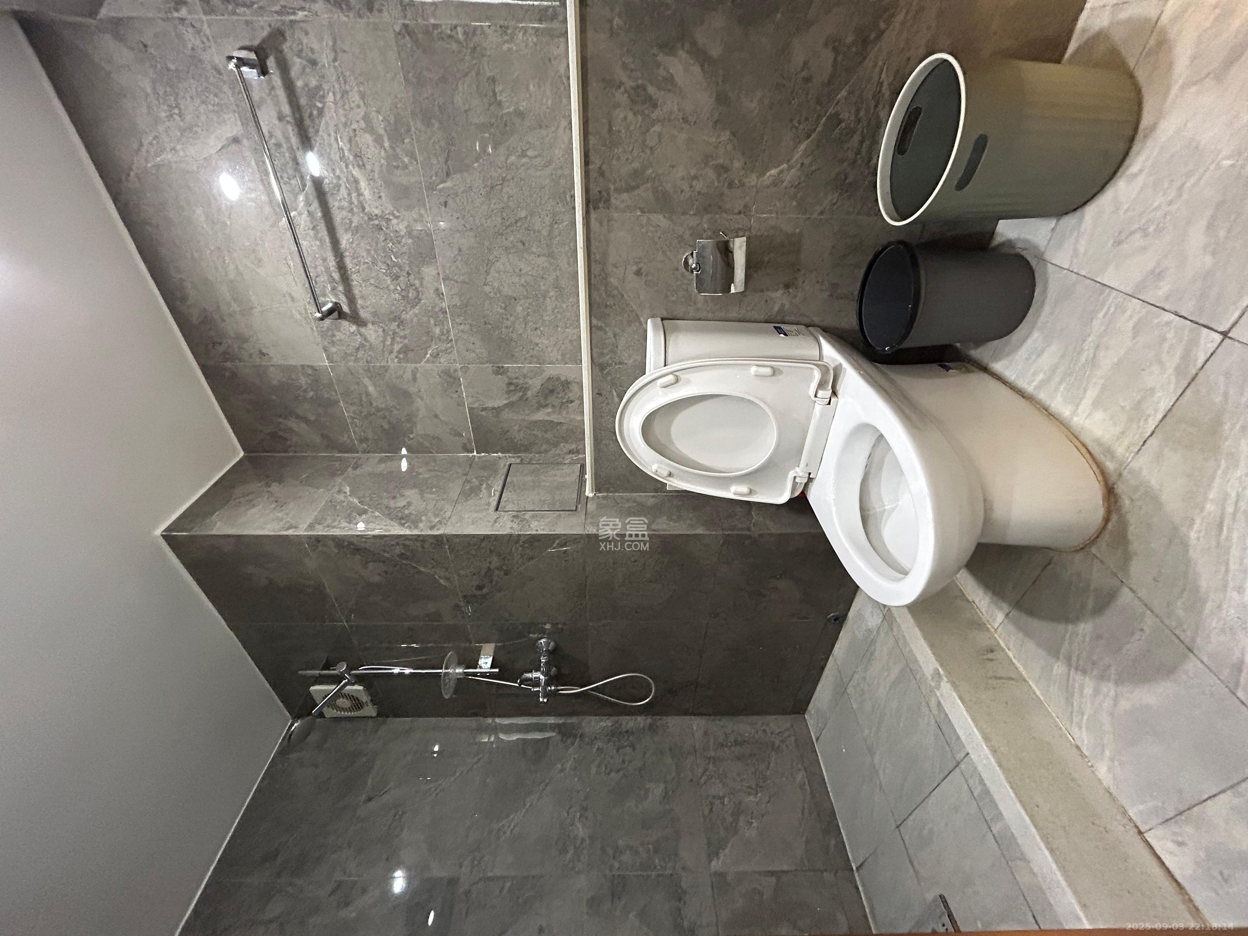 华远华时代  2室2厅1卫    3500.0元/月室内图