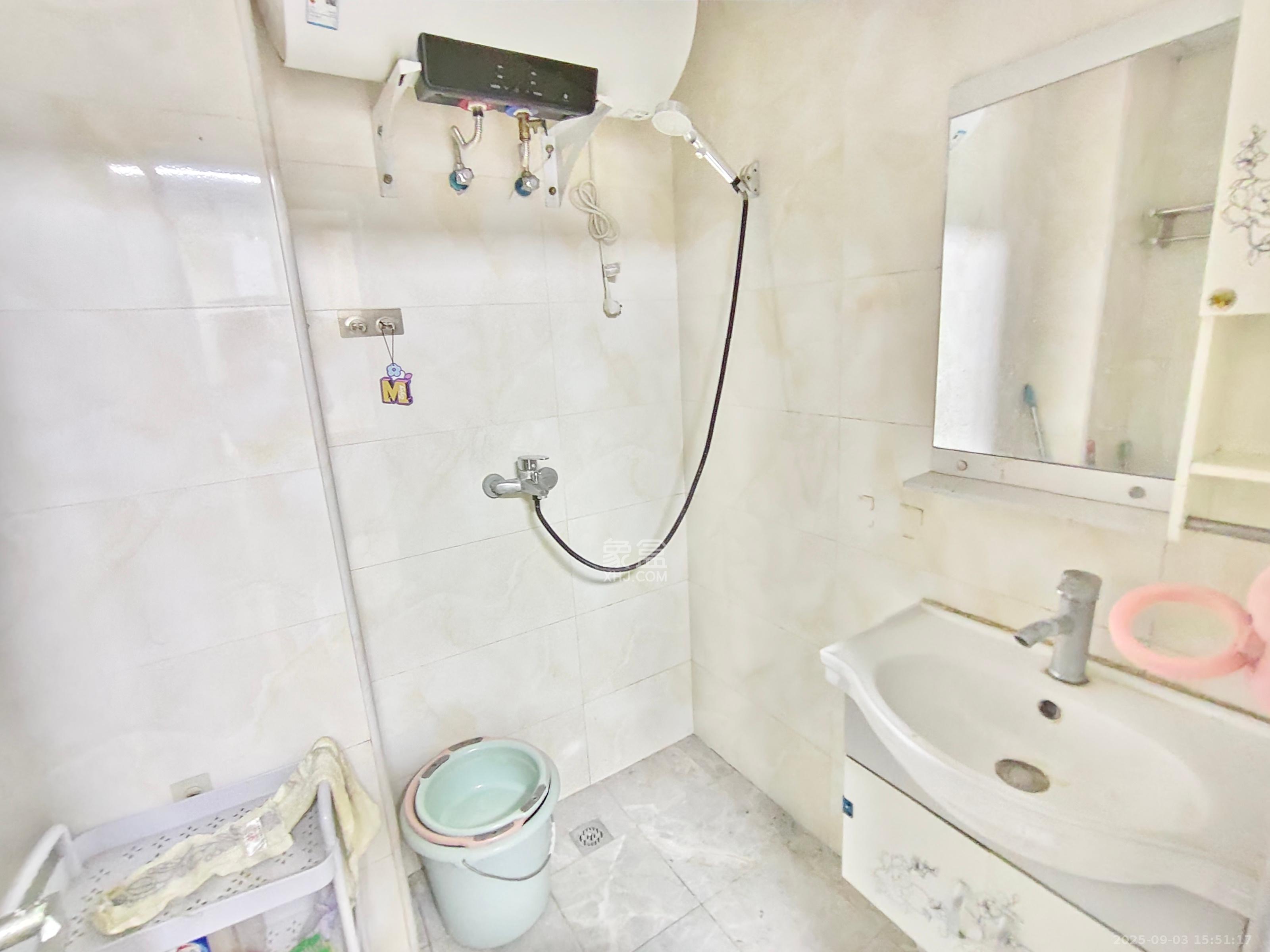 荣泰广场   51.0㎡      1300.0元/月室内图