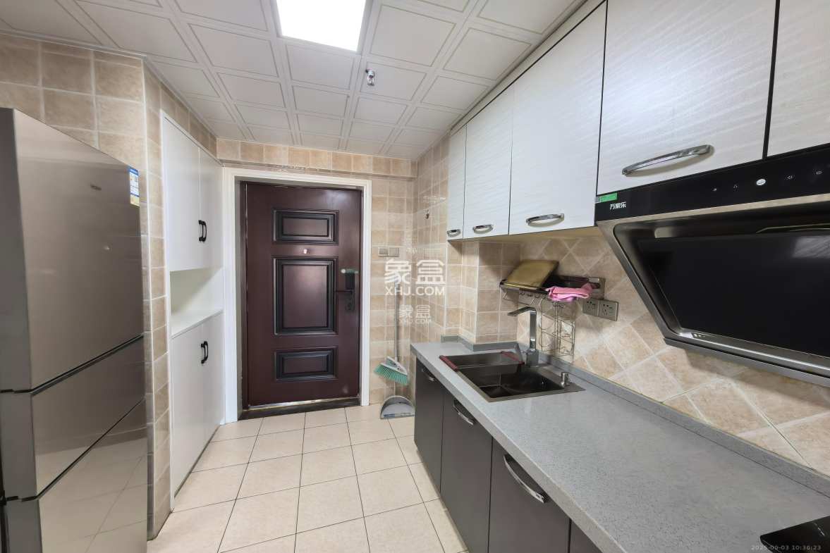 鑫远玲珑  1室1厅1卫    1300.0元/月 鑫远玲珑  1室1厅1卫    1300.0元/月室内图