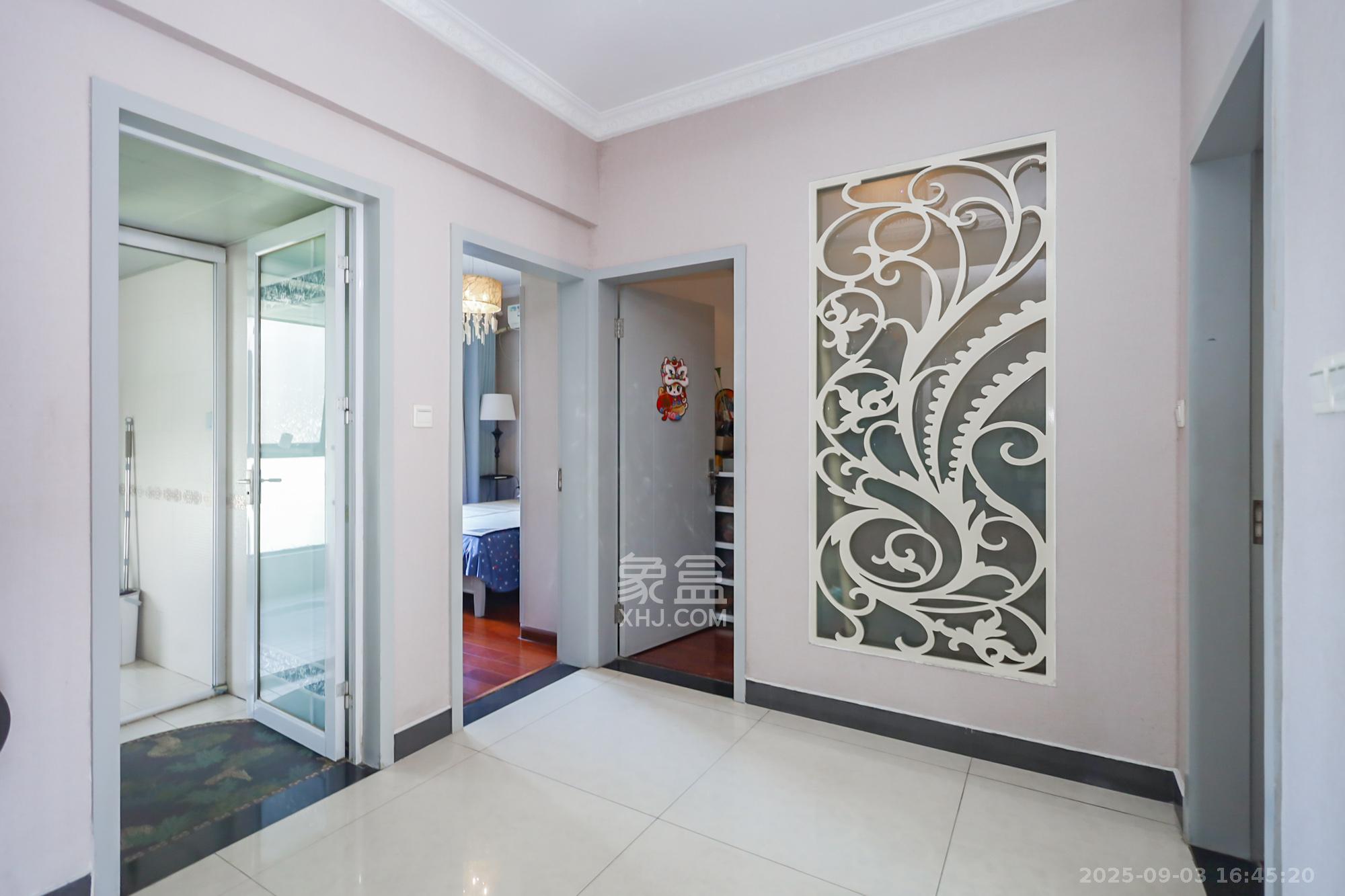 郡原广场 4室2厅2卫 182.0万 郡原广场 4室2厅2卫 182.0万其他