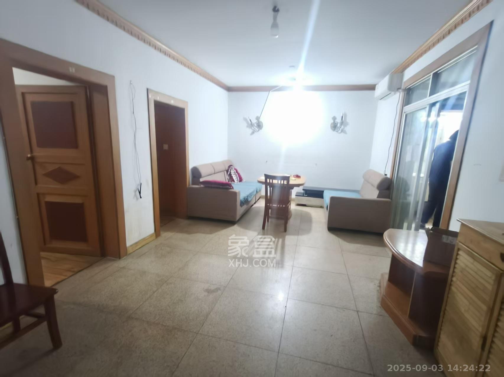 向韶村  2室2厅2卫    1800.0元/月室内图