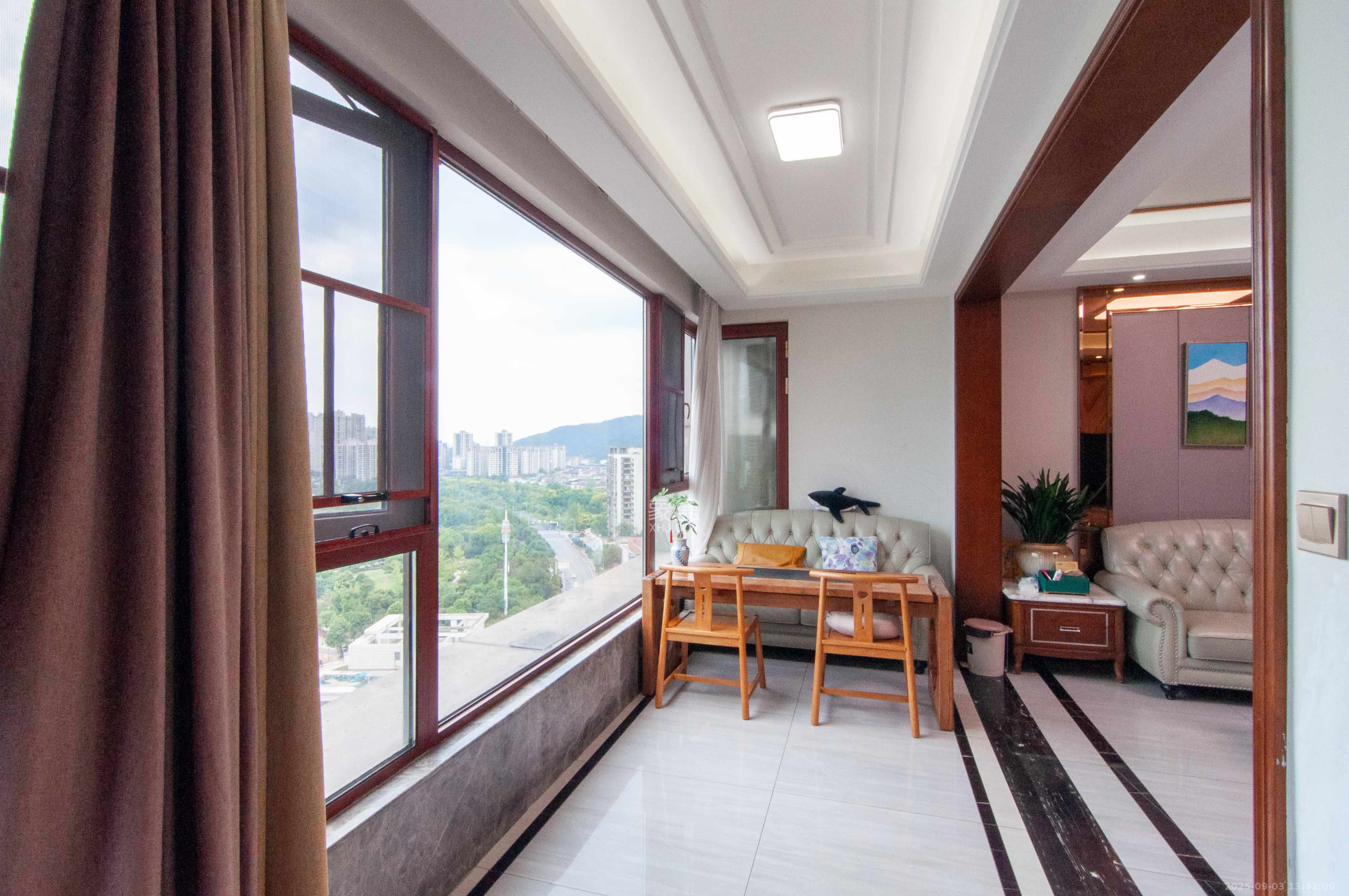 佳兆业云顶梅溪湖(佳兆业梅溪荟)  5室2厅3卫    438.0万 佳兆业云顶梅溪湖(佳兆业梅溪荟)  5室2厅3卫    438.0万其他