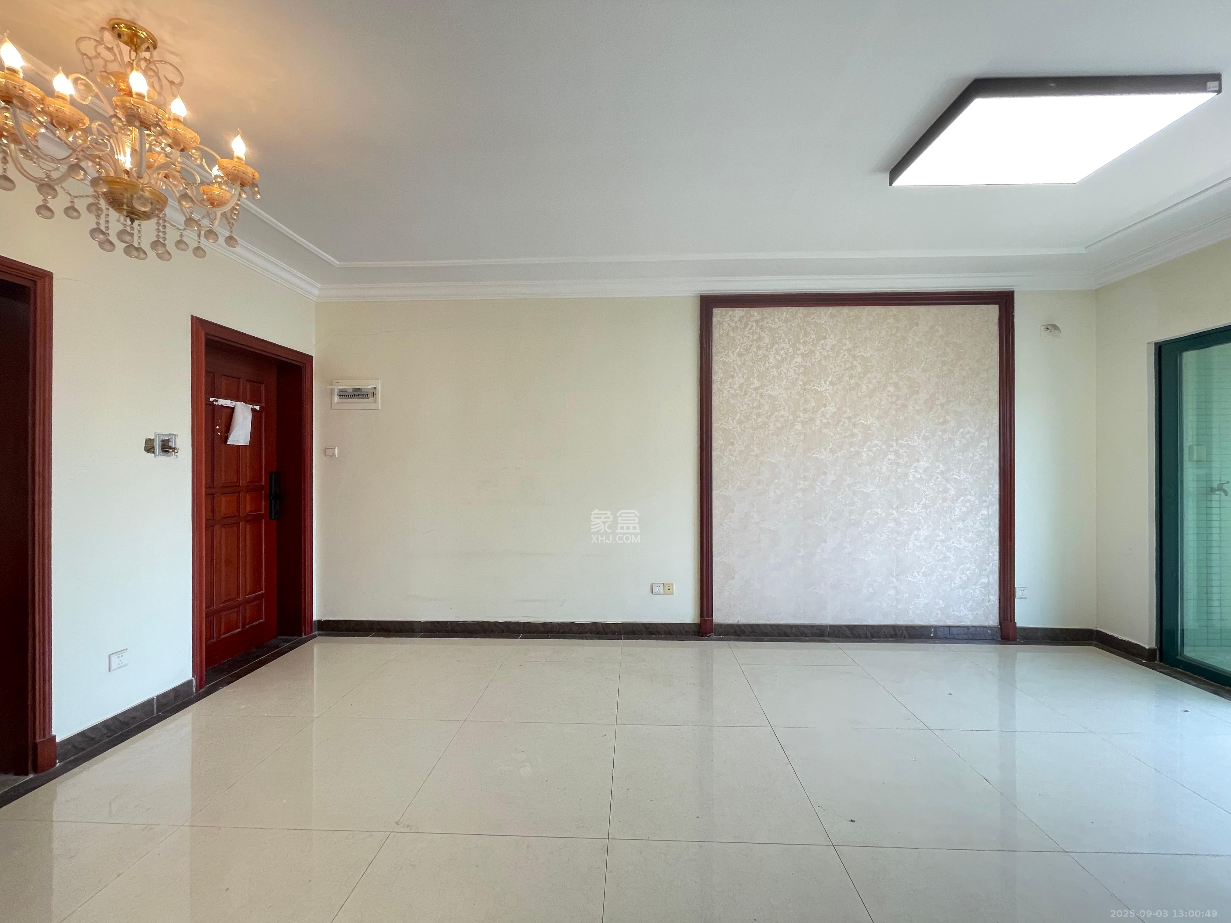 恒大名都  3室2厅1卫    1500.0元/月 恒大名都  3室2厅1卫    1500.0元/月室内图