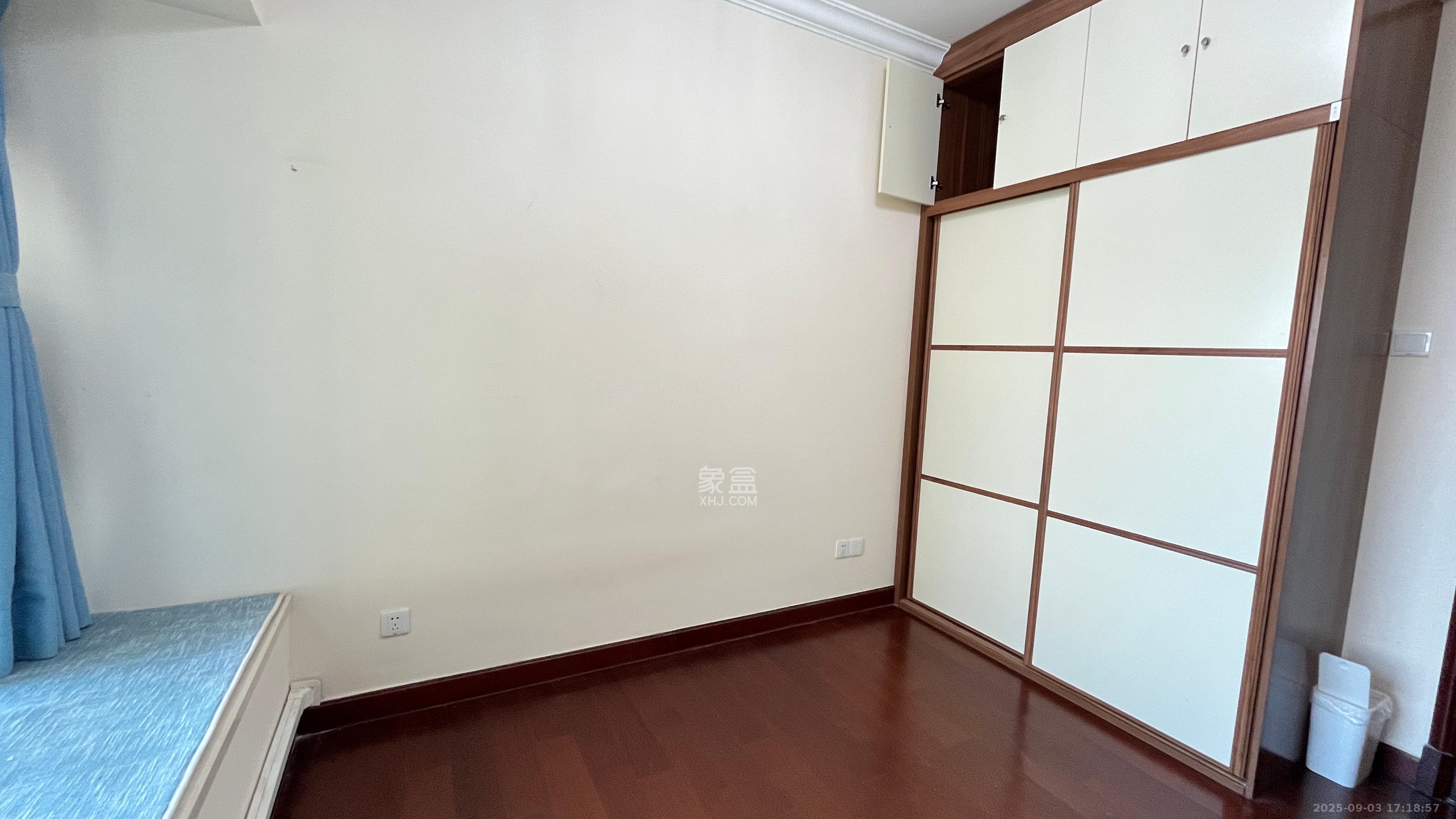 恒大雅苑  3室2厅2卫   3300.00元/月室内图