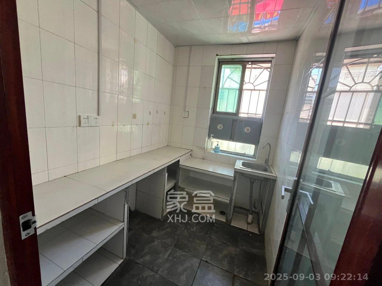 马王堆汽配城  1室1厅0卫    1500.0元/月室内图