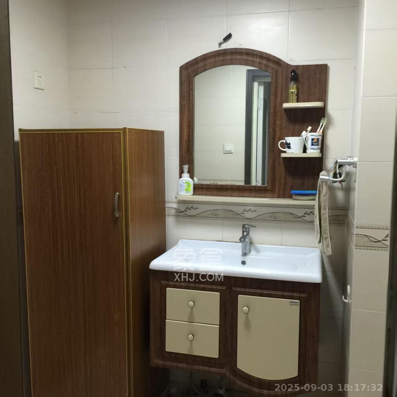 名都花园 2室2厅1卫 2500.0元/月 名都花园 2室2厅1卫 2500.0元/月室内图