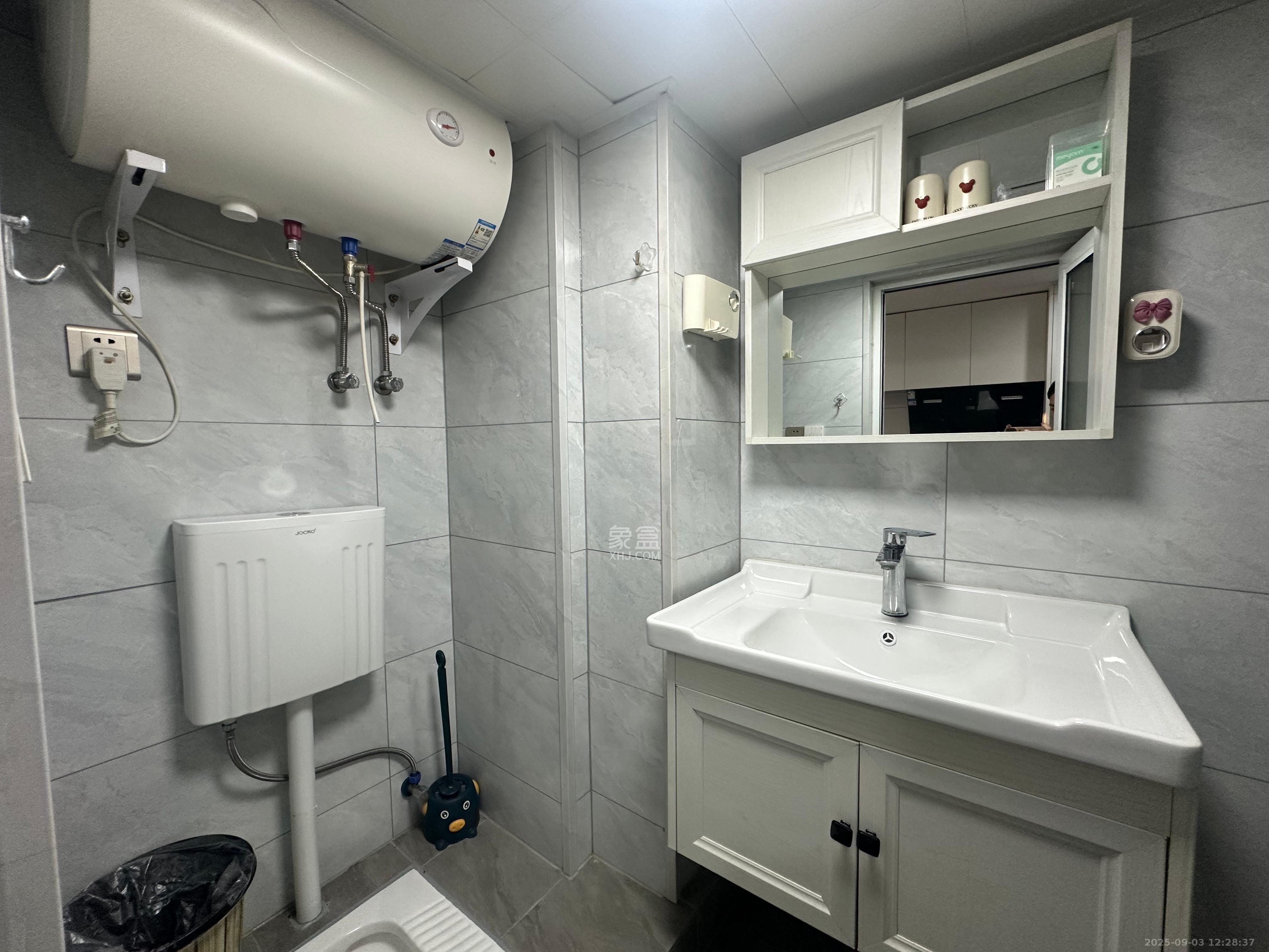 爱家当代境 2室1厅1卫 2100.0元/月 爱家当代境 2室1厅1卫 2100.0元/月室内图