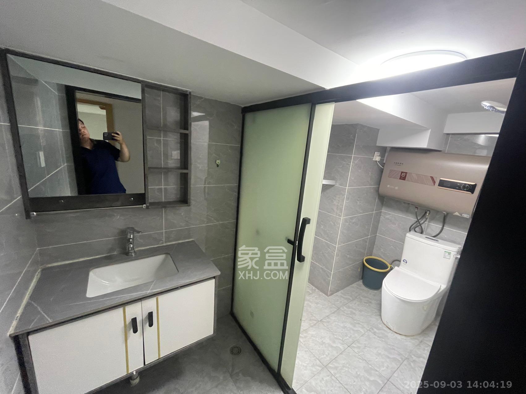 明昇壹城（明昇时代广场）三期  3室2厅1卫    2600.0元/月室内图