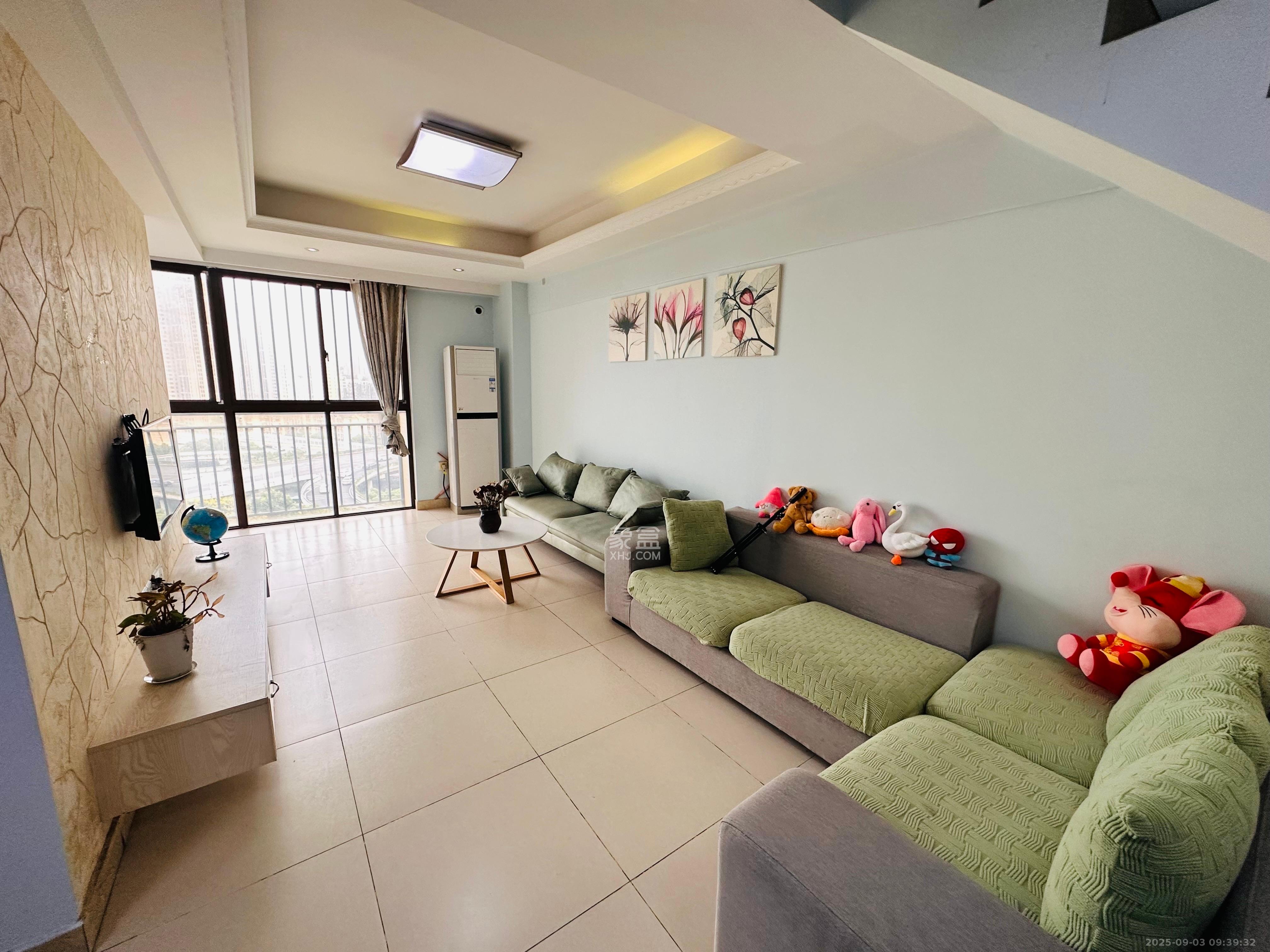 钱隆樽品(一、二、三期) 3室2厅1卫 2000.0元/月 钱隆樽品(一、二、三期) 3室2厅1卫 2000.0元/月室内图