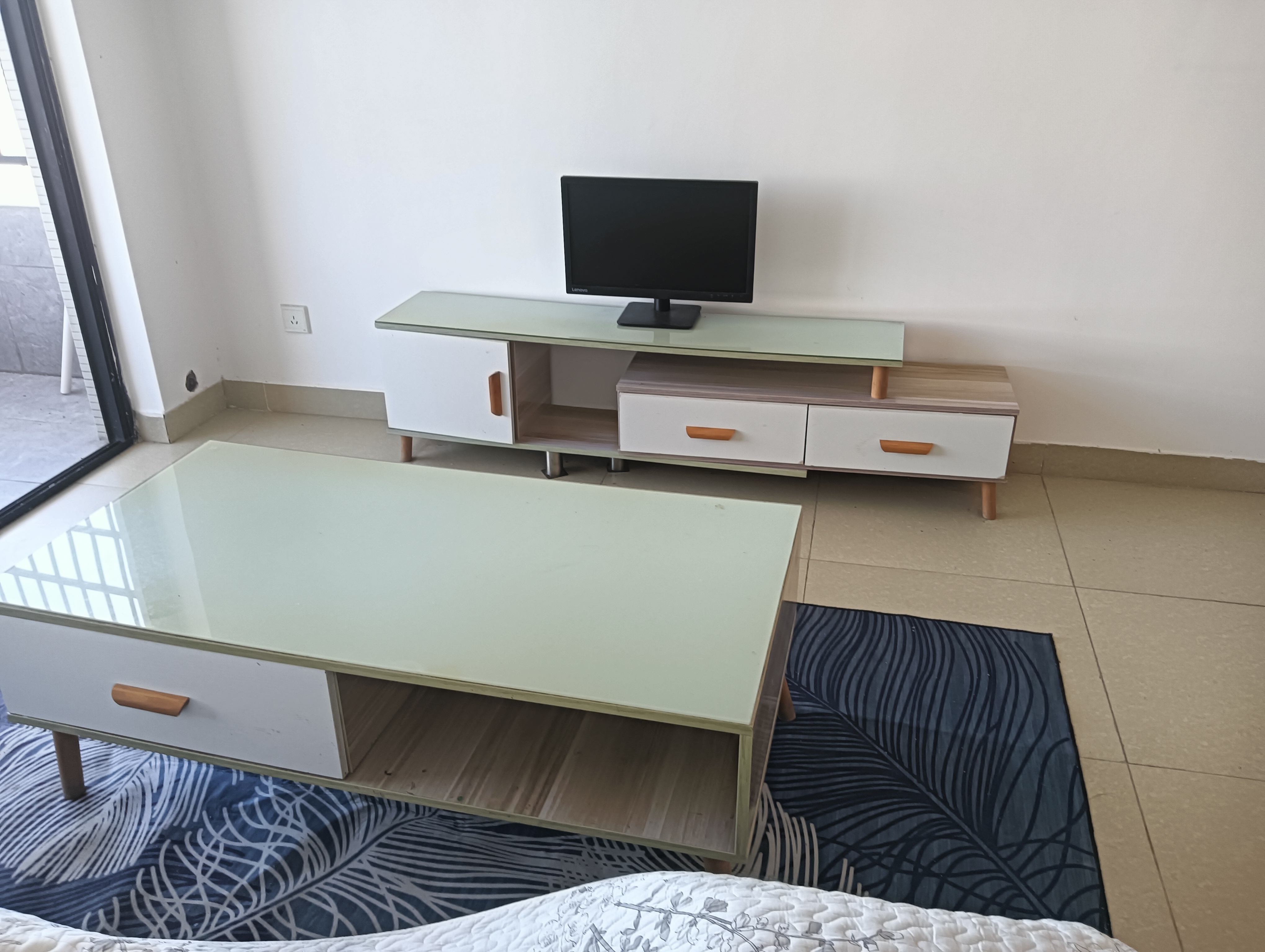 盛贤景都  2室1厅1卫    2200.0元/月室内图