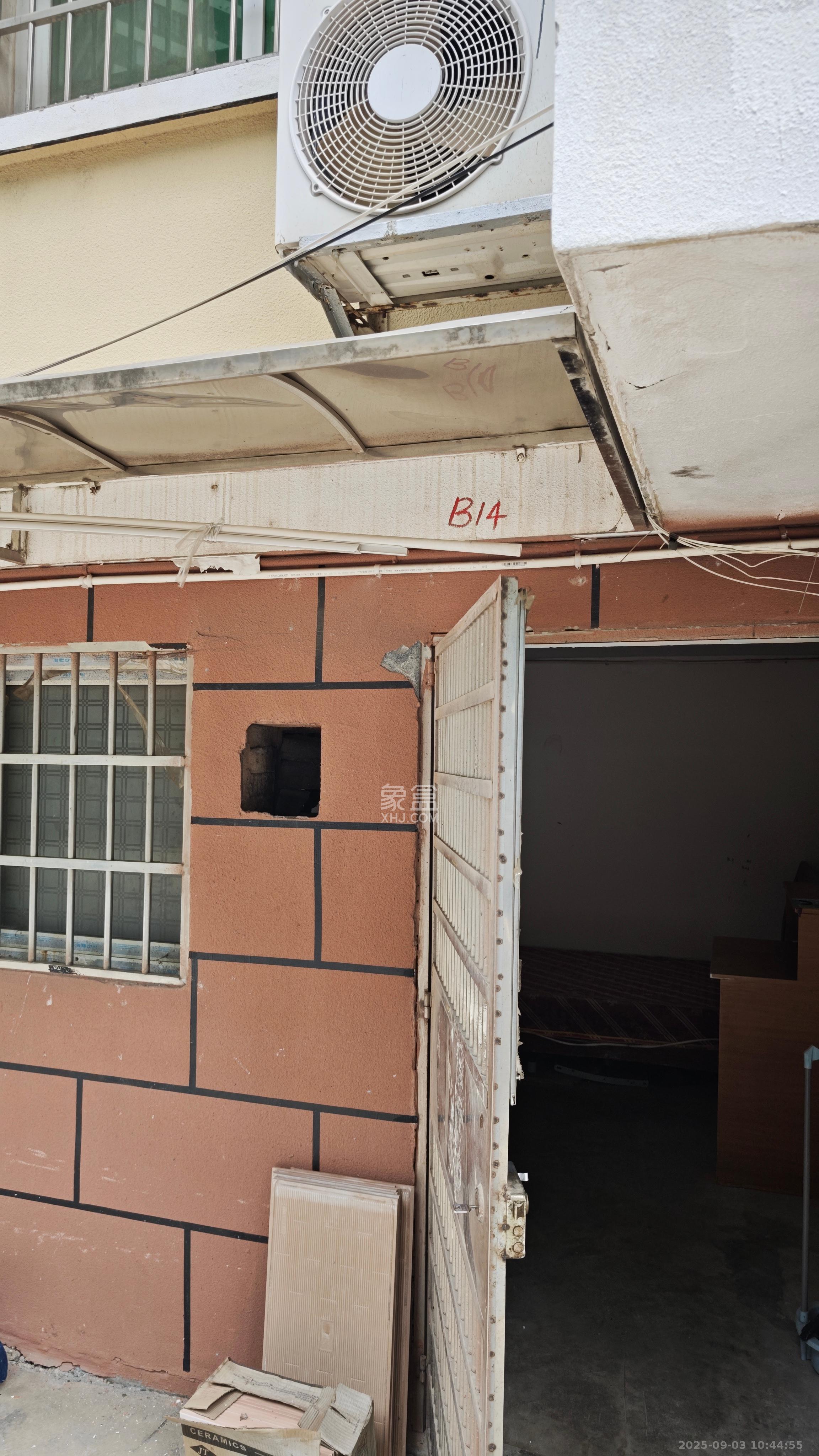 恩瑞麓山名园(龙王港小区)  1室0厅0卫    400.0元/月 恩瑞麓山名园(龙王港小区)  1室0厅0卫    400.0元/月室内图