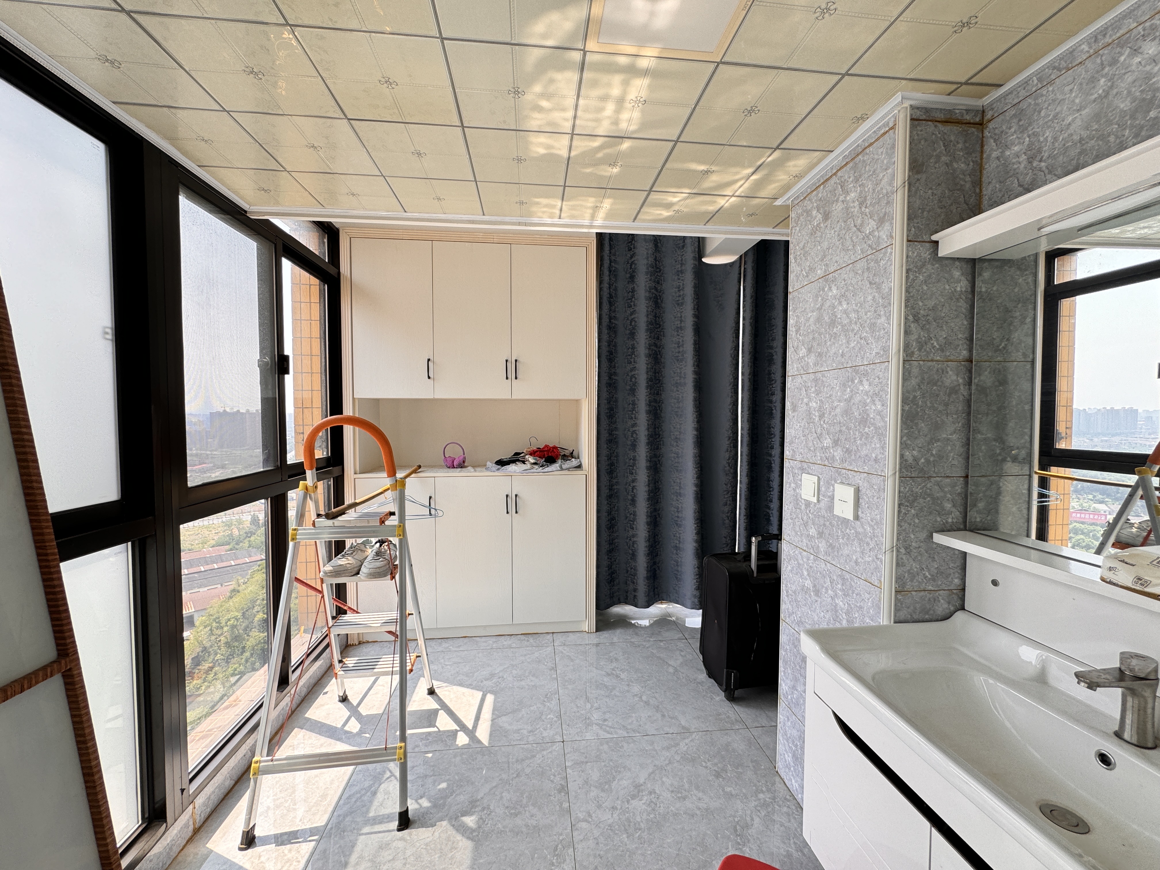 珠江帝景山庄  3室2厅2卫   2200.00元/月室内图