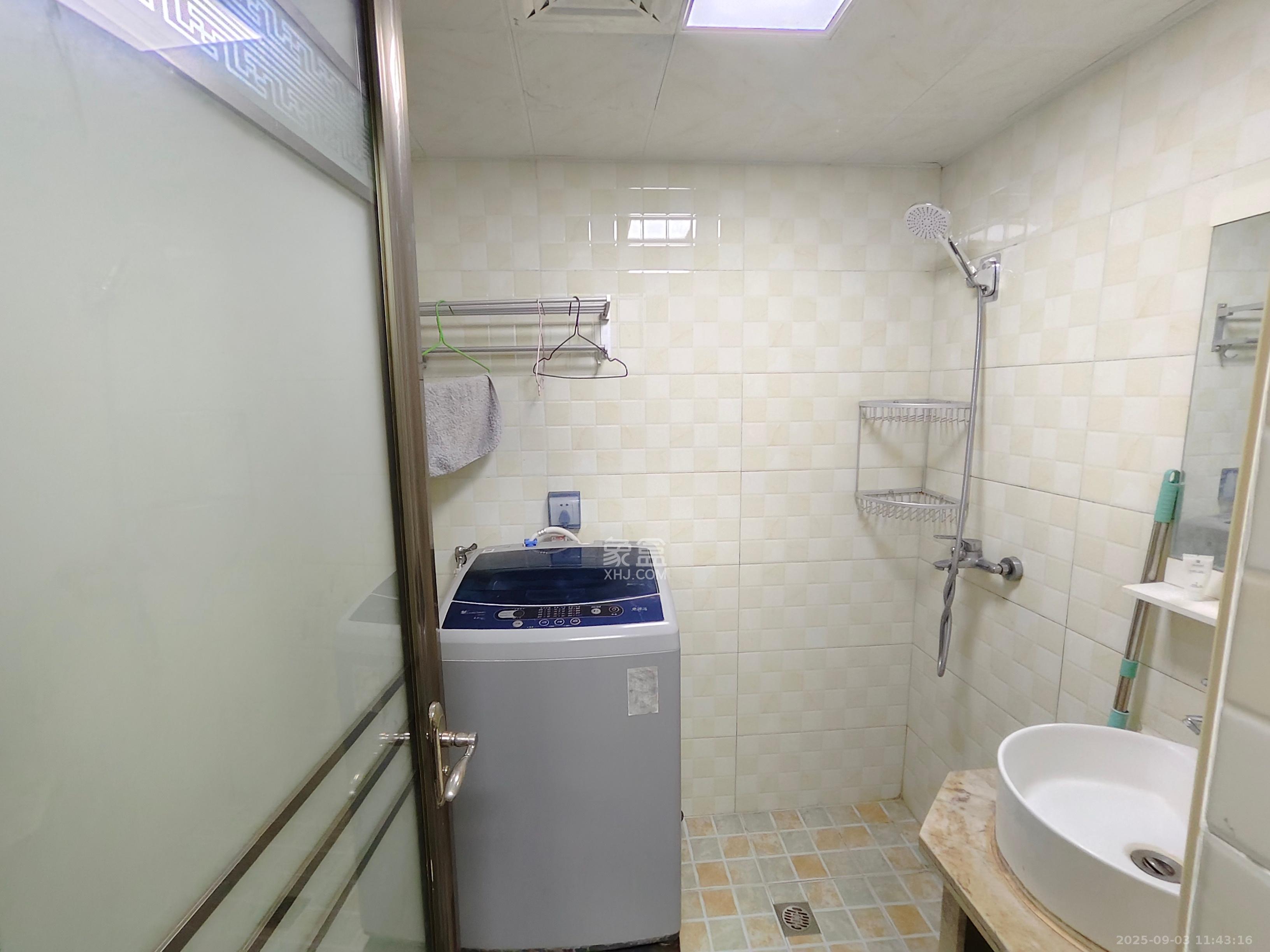 达美D6区  1室1厅1卫   1500.00元/月室内图