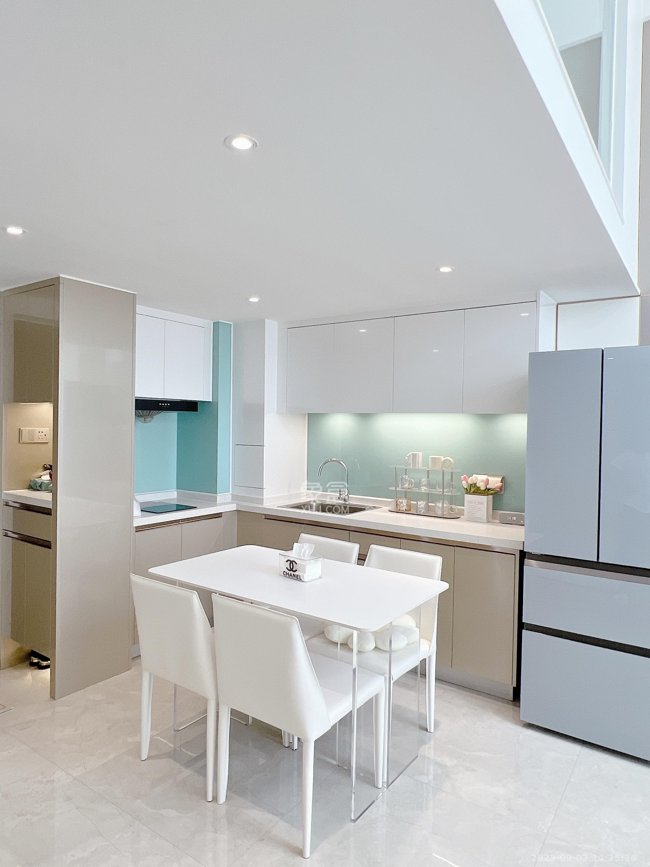 华远华时代 3室2厅2卫 4500.0元/月 华远华时代 3室2厅2卫 4500.0元/月室内图