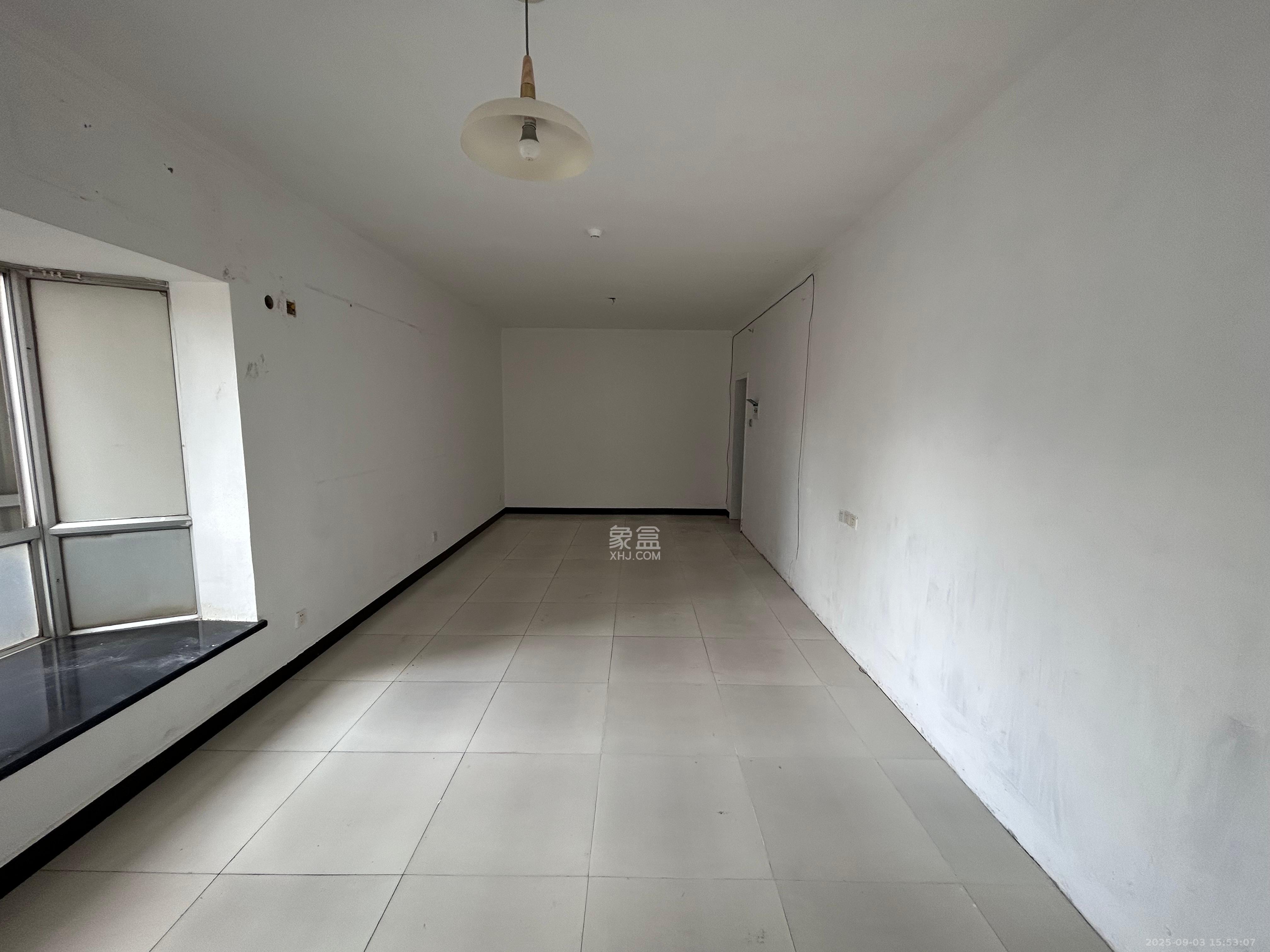 景江东方 1室1厅1卫 2400.0元/月 景江东方 1室1厅1卫 2400.0元/月室内图