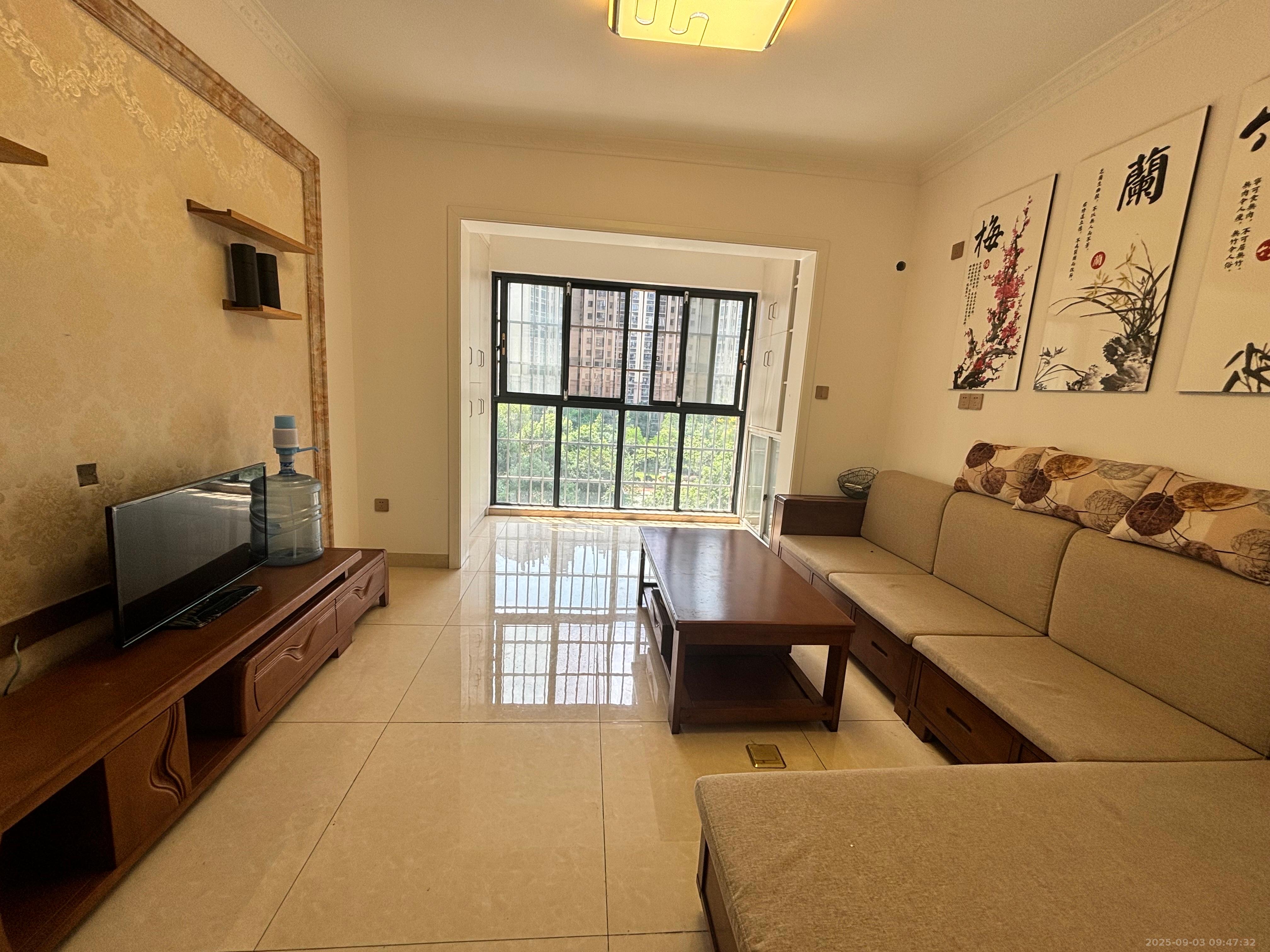 栗雨香堤 2室2厅1卫 1600.0元/月 栗雨香堤 2室2厅1卫 1600.0元/月室内图