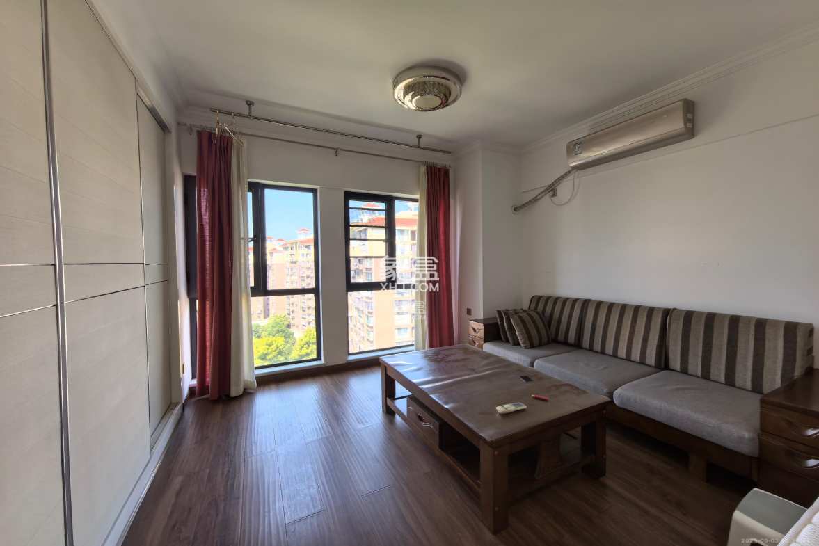 鑫远玲珑  1室1厅1卫    1300.0元/月 鑫远玲珑  1室1厅1卫    1300.0元/月室内图