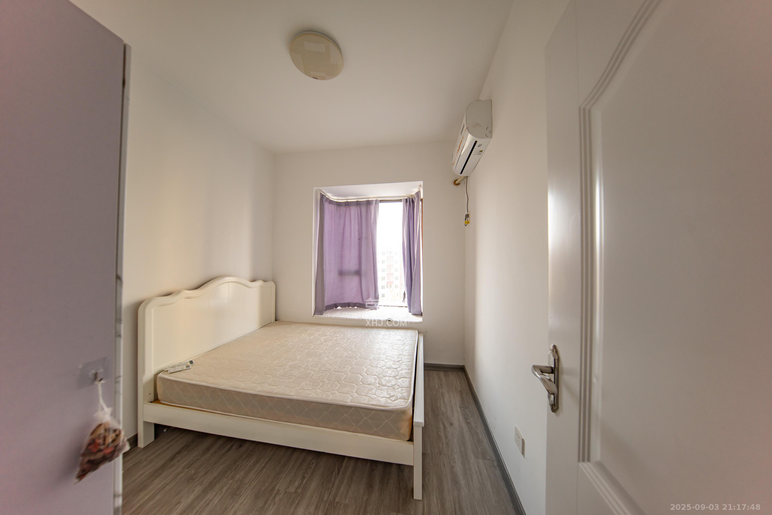 江山帝景哈佛 4室2厅2卫 108.0万 江山帝景哈佛 4室2厅2卫 108.0万卧室