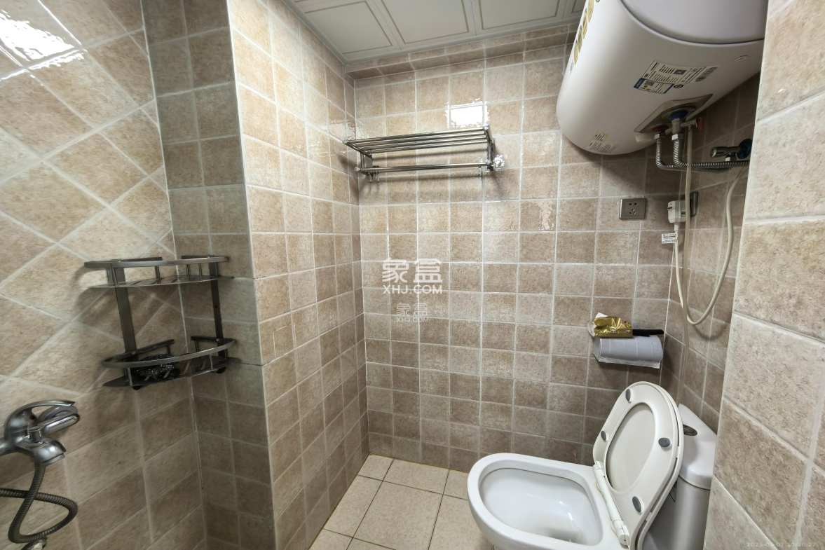 鑫远玲珑  1室1厅1卫    1300.0元/月 鑫远玲珑  1室1厅1卫    1300.0元/月室内图