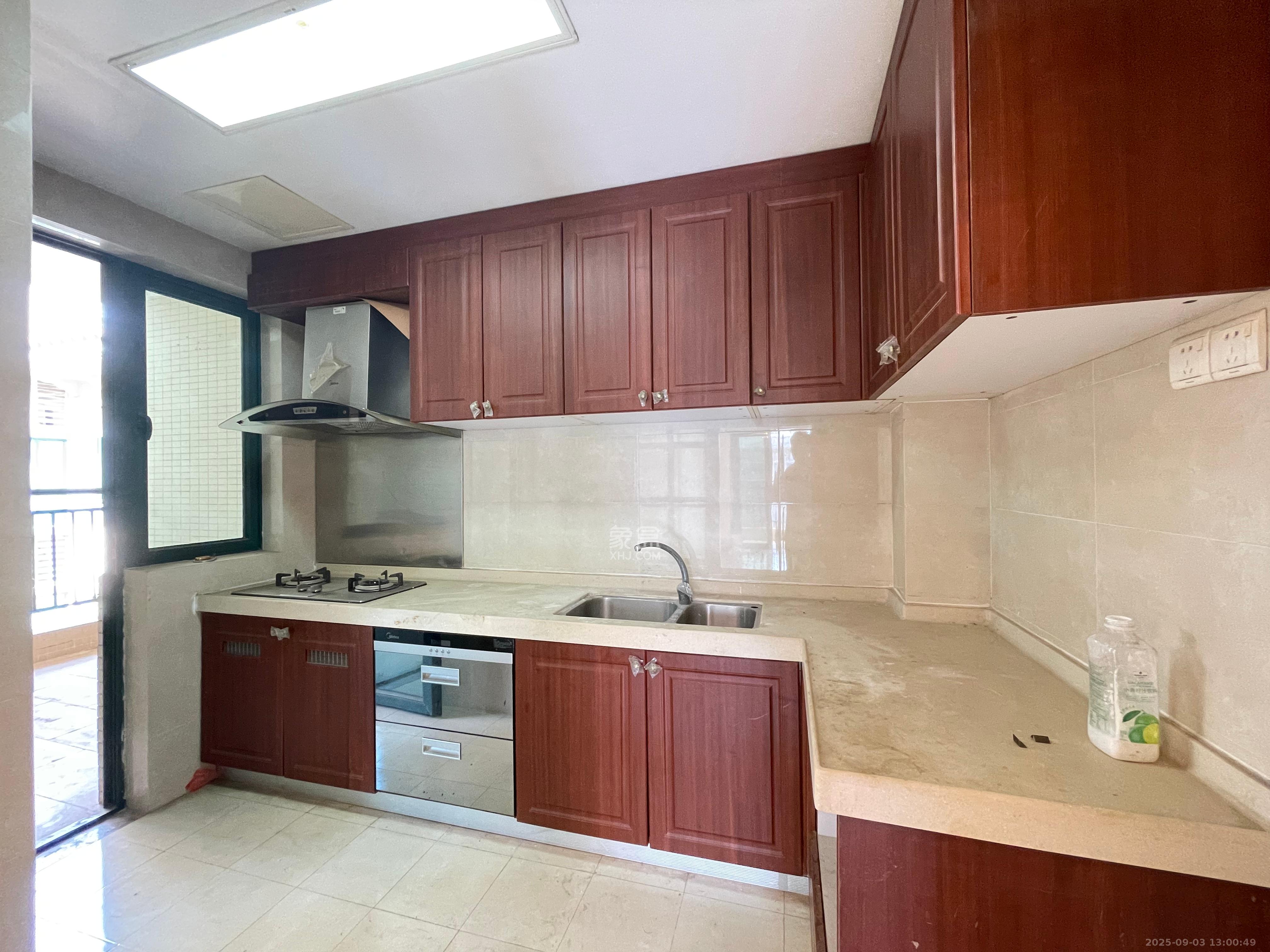 恒大名都  3室2厅1卫    1500.0元/月 恒大名都  3室2厅1卫    1500.0元/月室内图