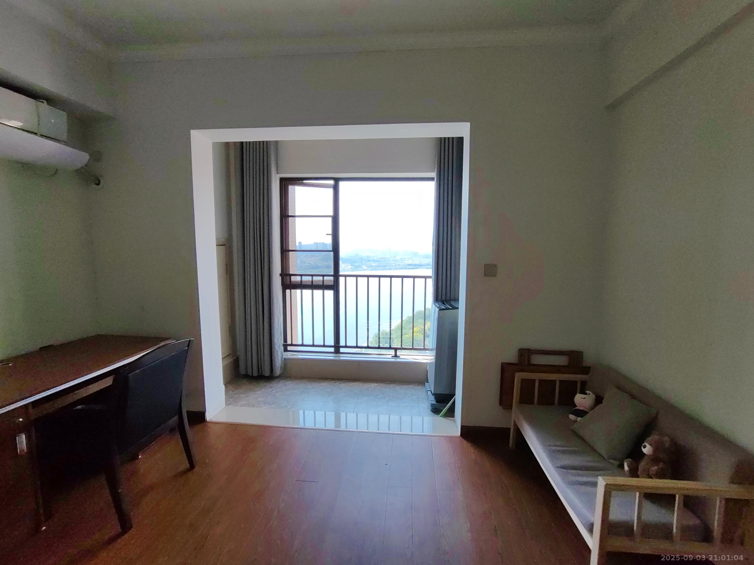 中泰财富湘江 1室1厅1卫 1200.0元/月 中泰财富湘江 1室1厅1卫 1200.0元/月室内图