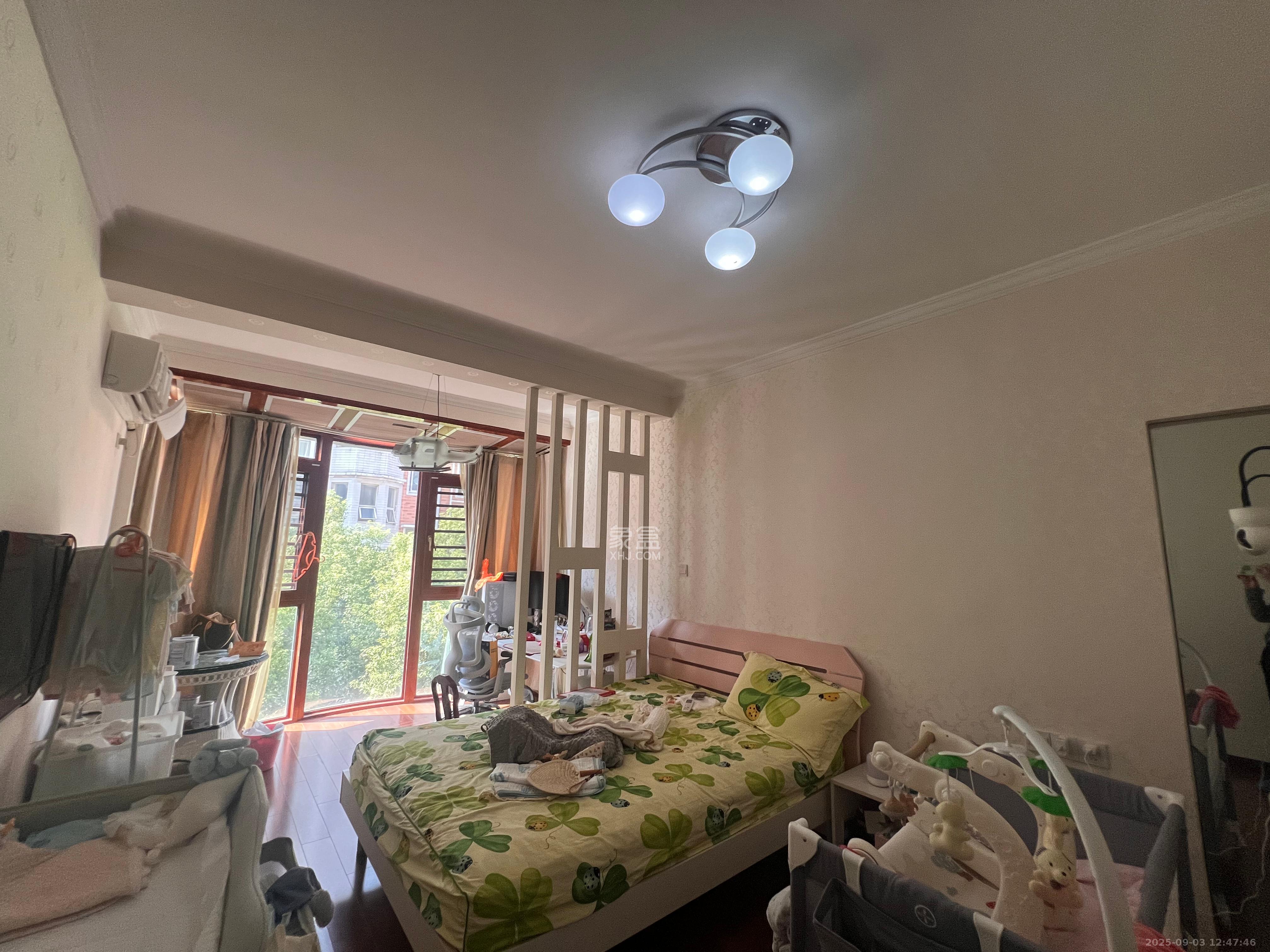 霞光山庄南苑  5室2厅3卫    72.8万 霞光山庄南苑  5室2厅3卫    72.8万室内图