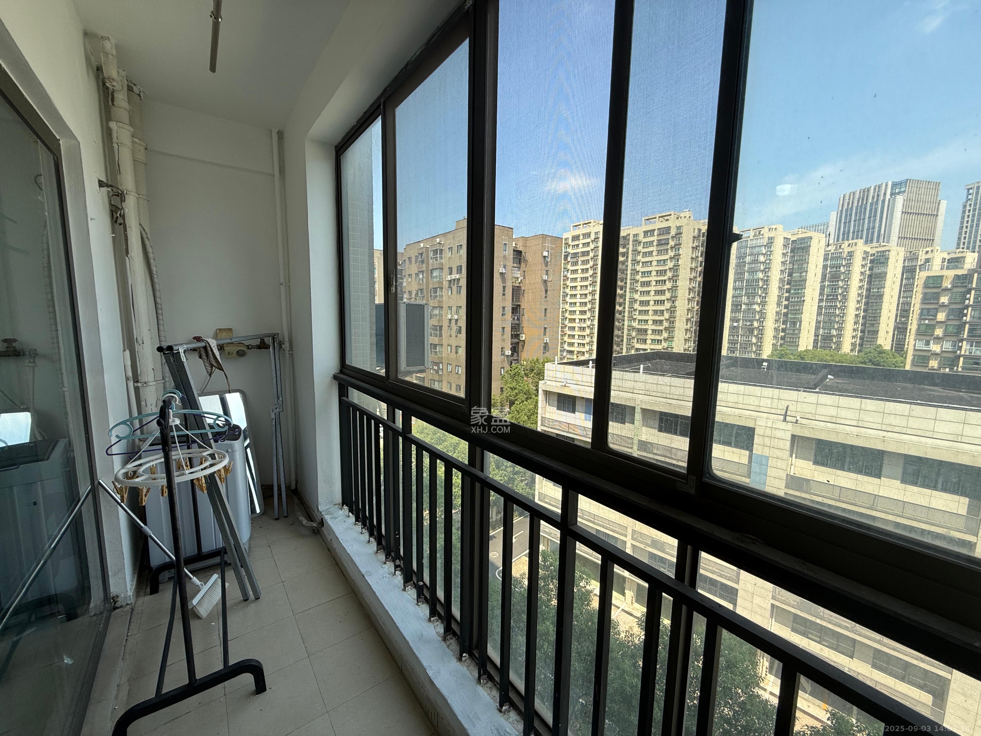 远大麓园  1室1厅1卫    1500.0元/月室内图