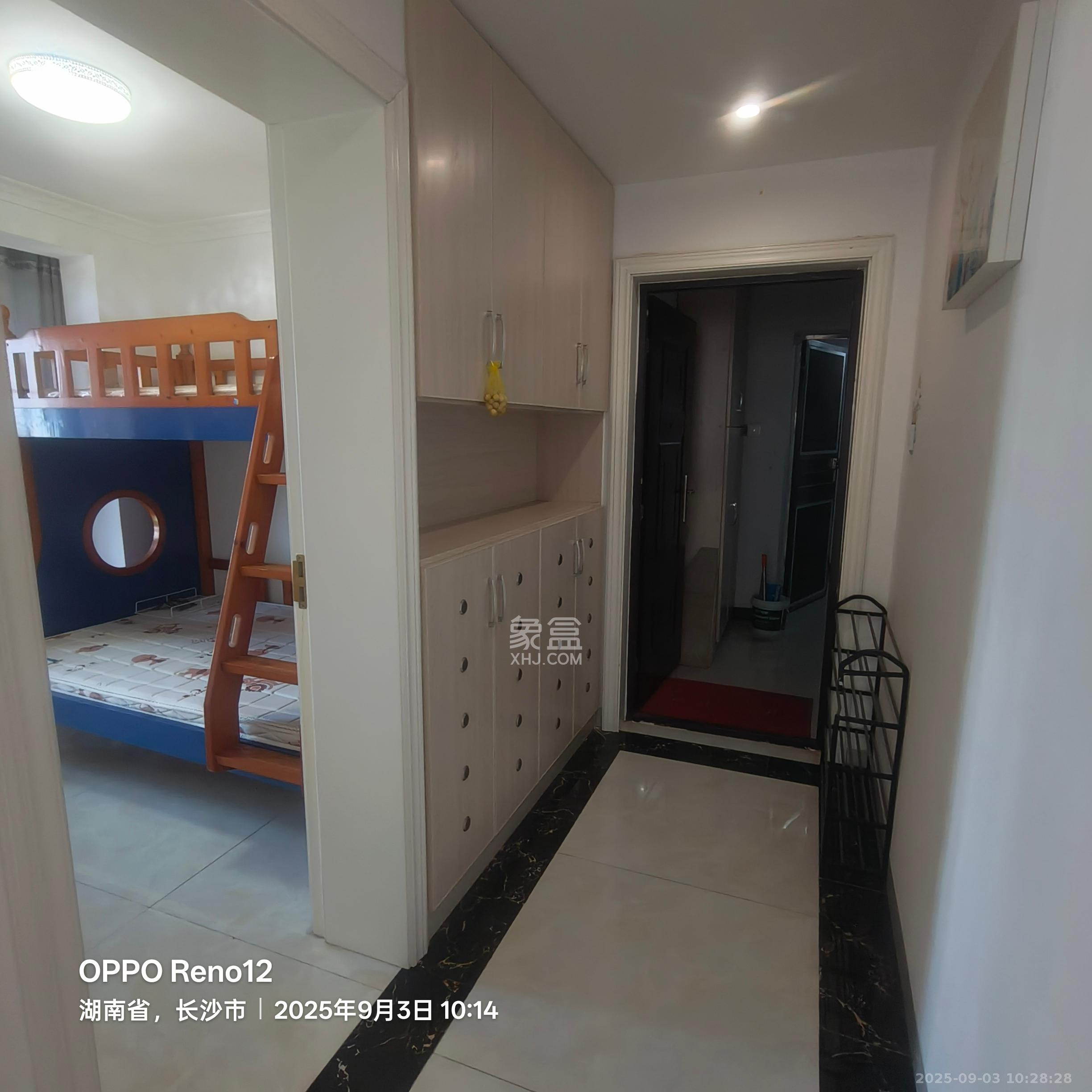 新蕾品阁居  3室2厅1卫    1700.0元/月室内图