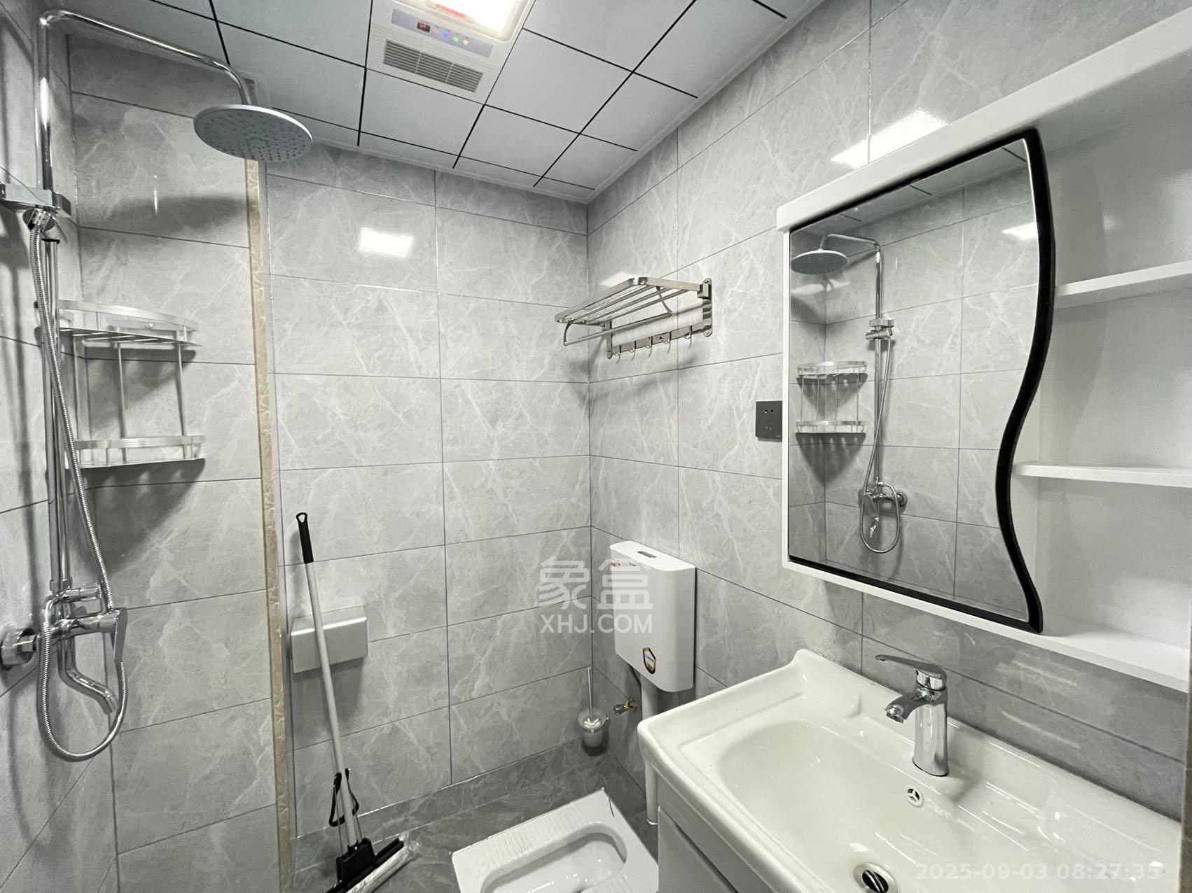 嘉雨兴园  1室1厅1卫    1800.0元/月室内图