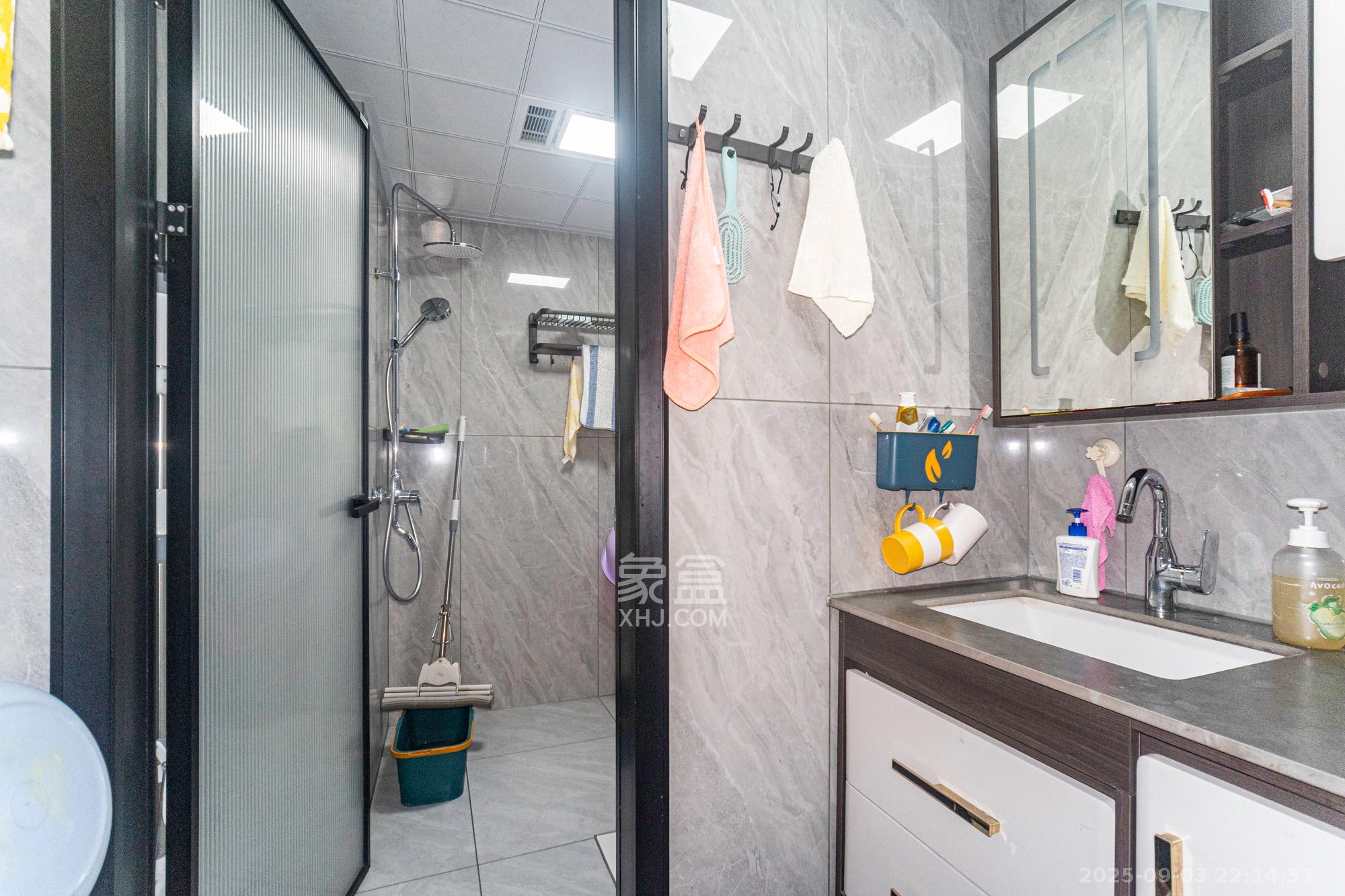 映悦星府  3室2厅2卫    98.5万 映悦星府  3室2厅2卫    98.5万卫生间