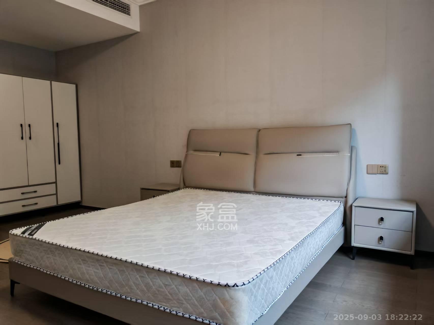 中海阅麓山一期  4室2厅2卫    6300.0元/月 中海阅麓山一期  4室2厅2卫    6300.0元/月室内图