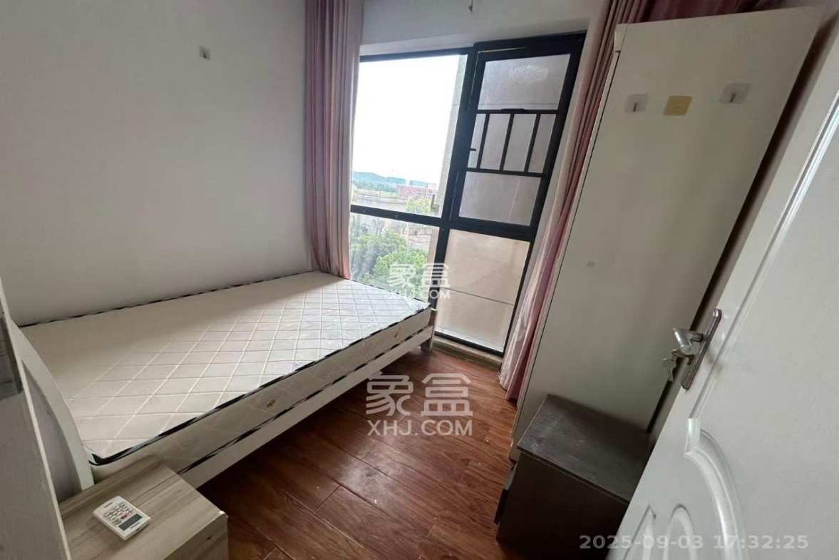 梅溪鑫苑名家 4室2厅1卫 2300.0元/月 梅溪鑫苑名家 4室2厅1卫 2300.0元/月室内图